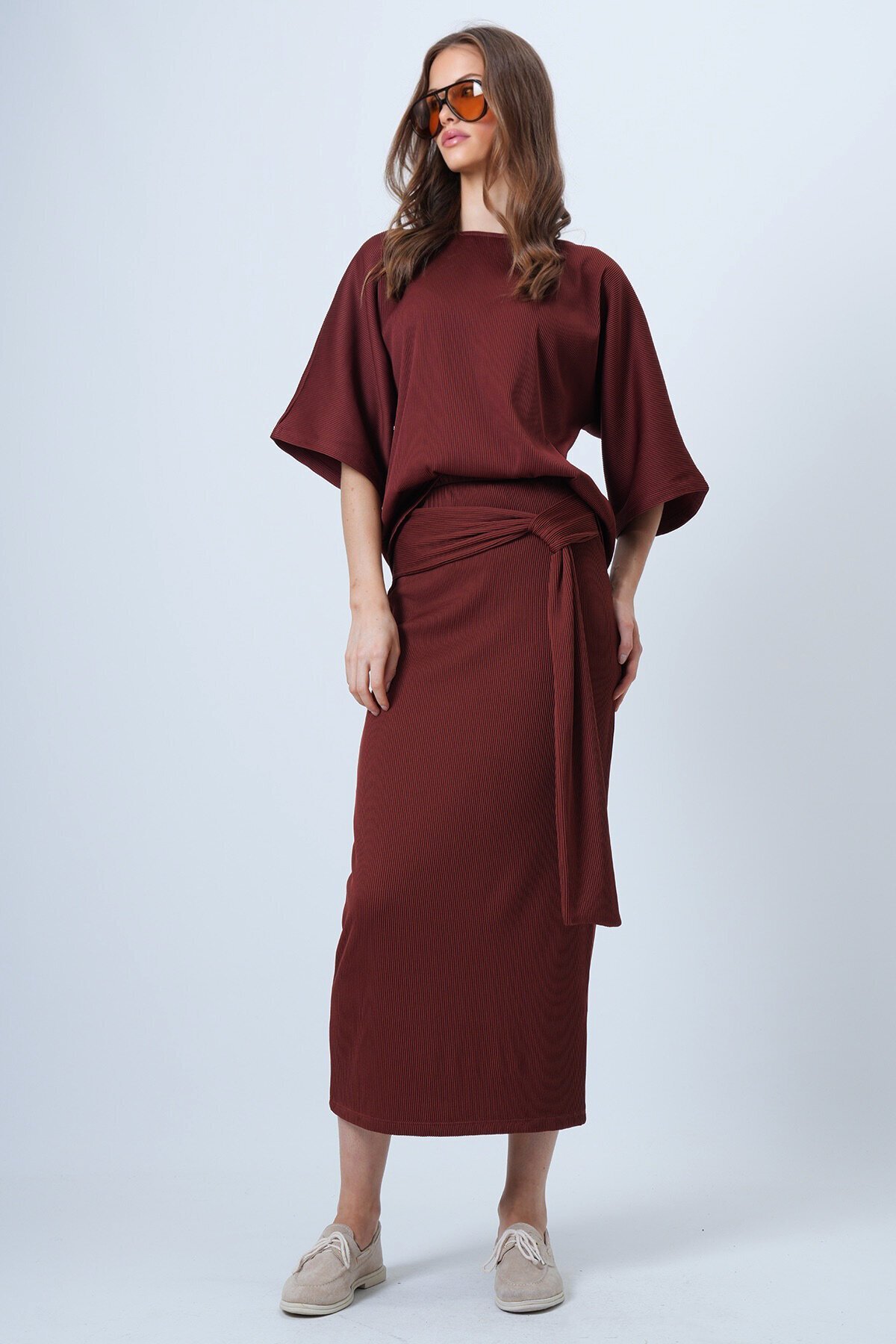 Kayık Yaka  Bluz Ve Bağlama Detaylı Etek Takım