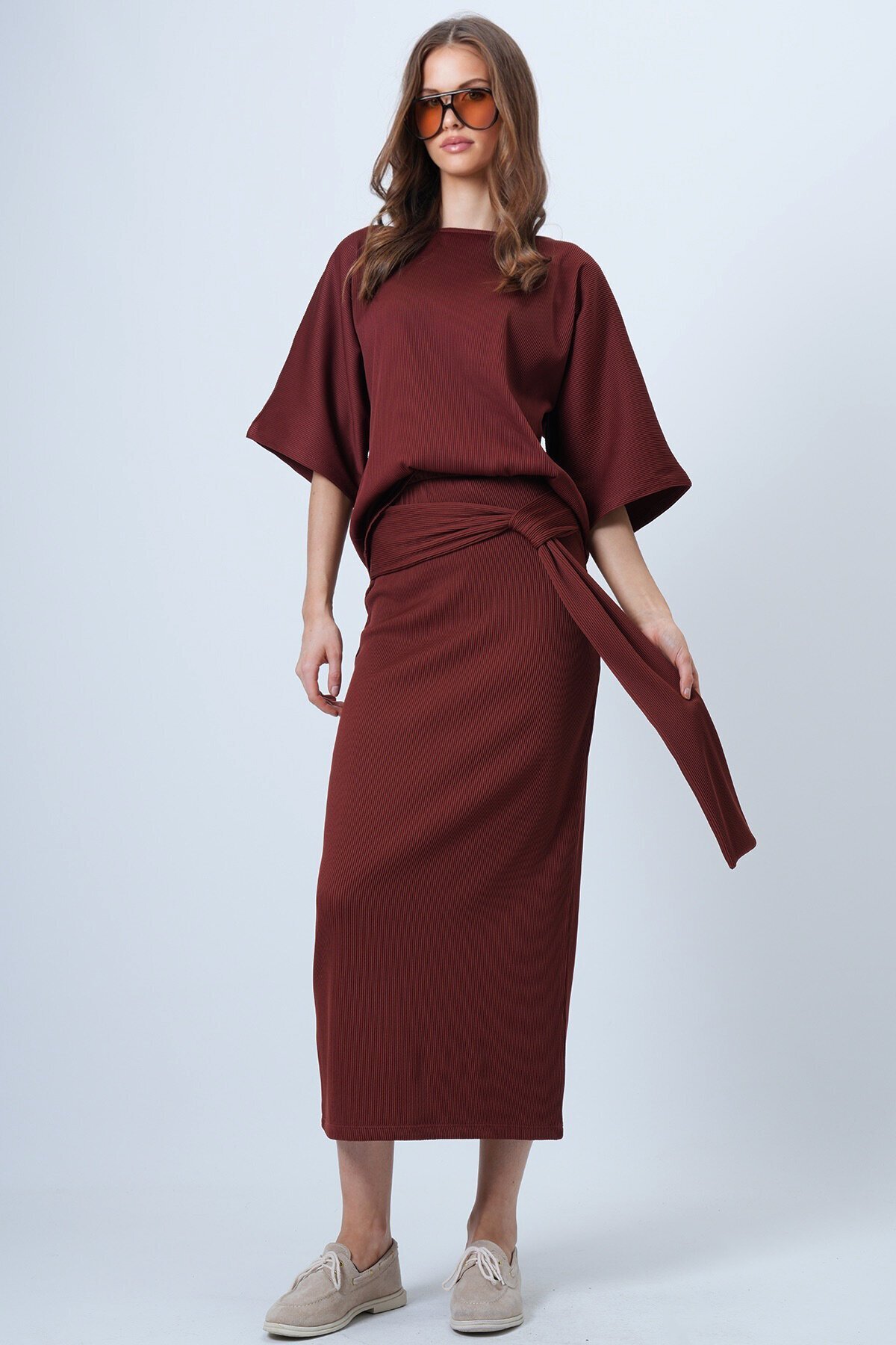 Kayık Yaka  Bluz Ve Bağlama Detaylı Etek Takım