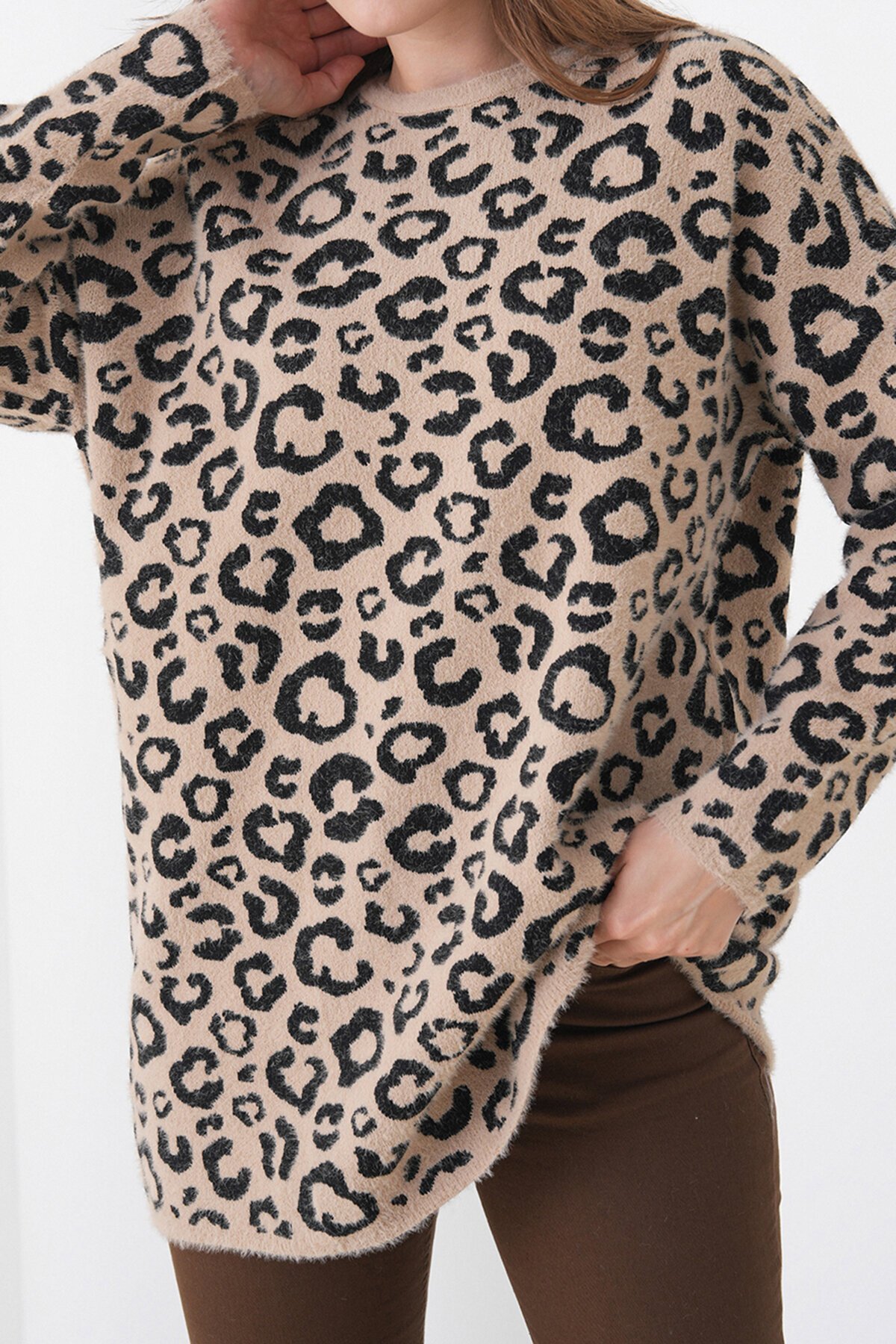 Leopar Desenli Bisiklet Yaka Yumoş Triko Kazak
