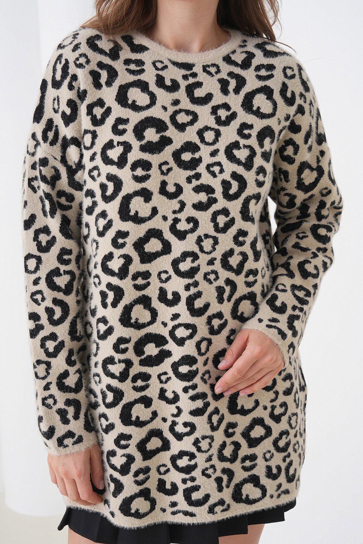 Leopar Desenli Bisiklet Yaka Yumoş Triko Kazak