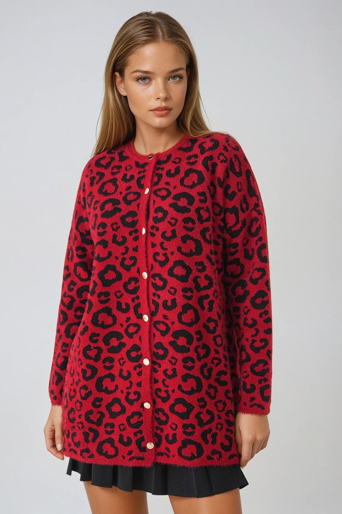 Leopar Desenli Düğmeli Yumoş Triko Hırka