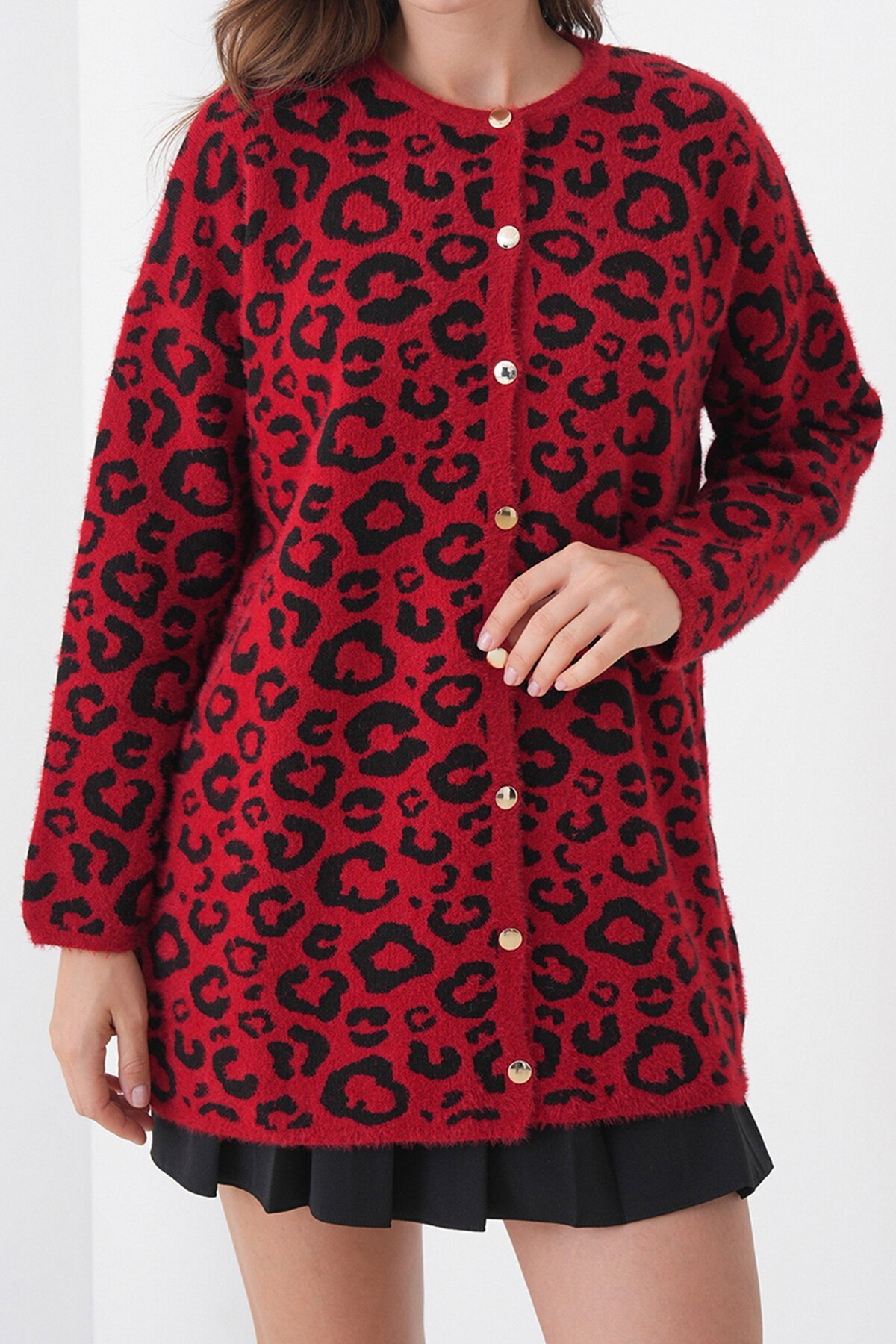 Leopar Desenli Düğmeli Yumoş Triko Hırka