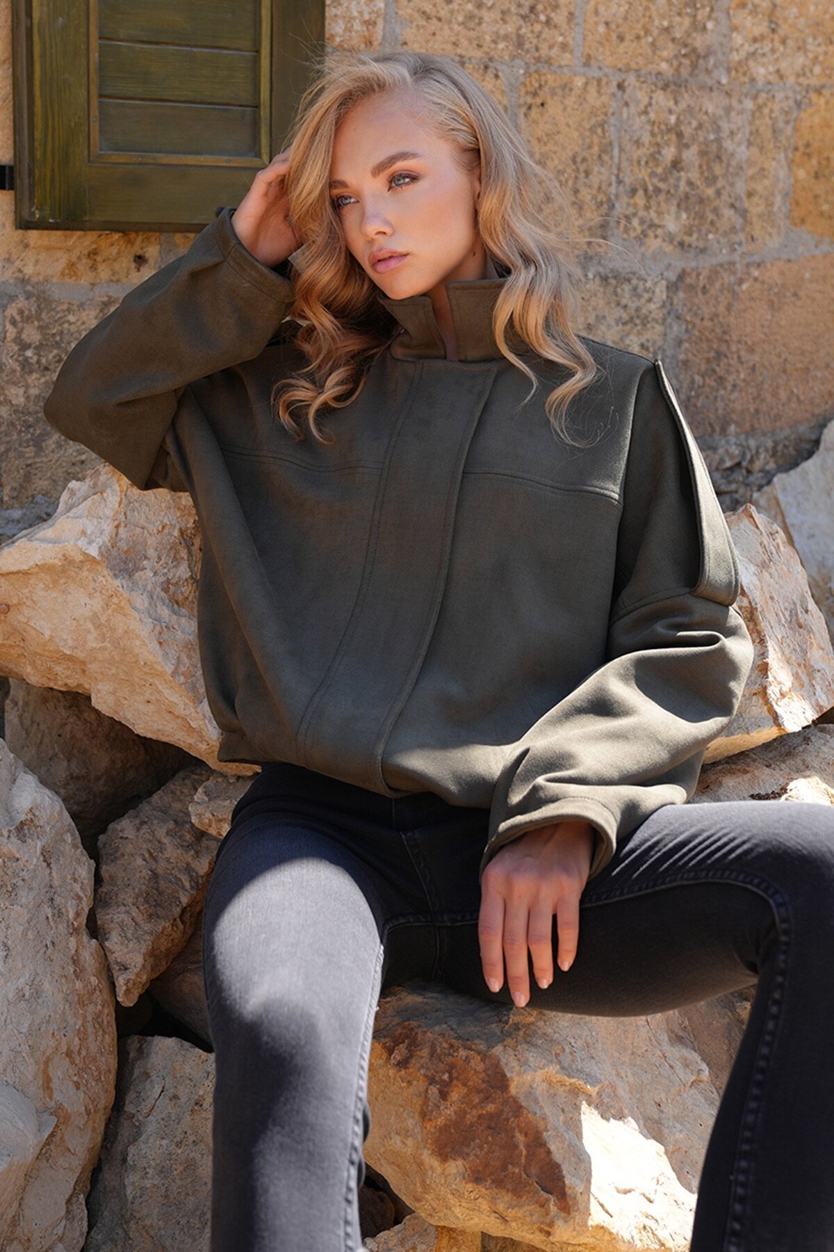 Omuz Apoletli İçi Astarlı Suni Süet Bomber Ceket