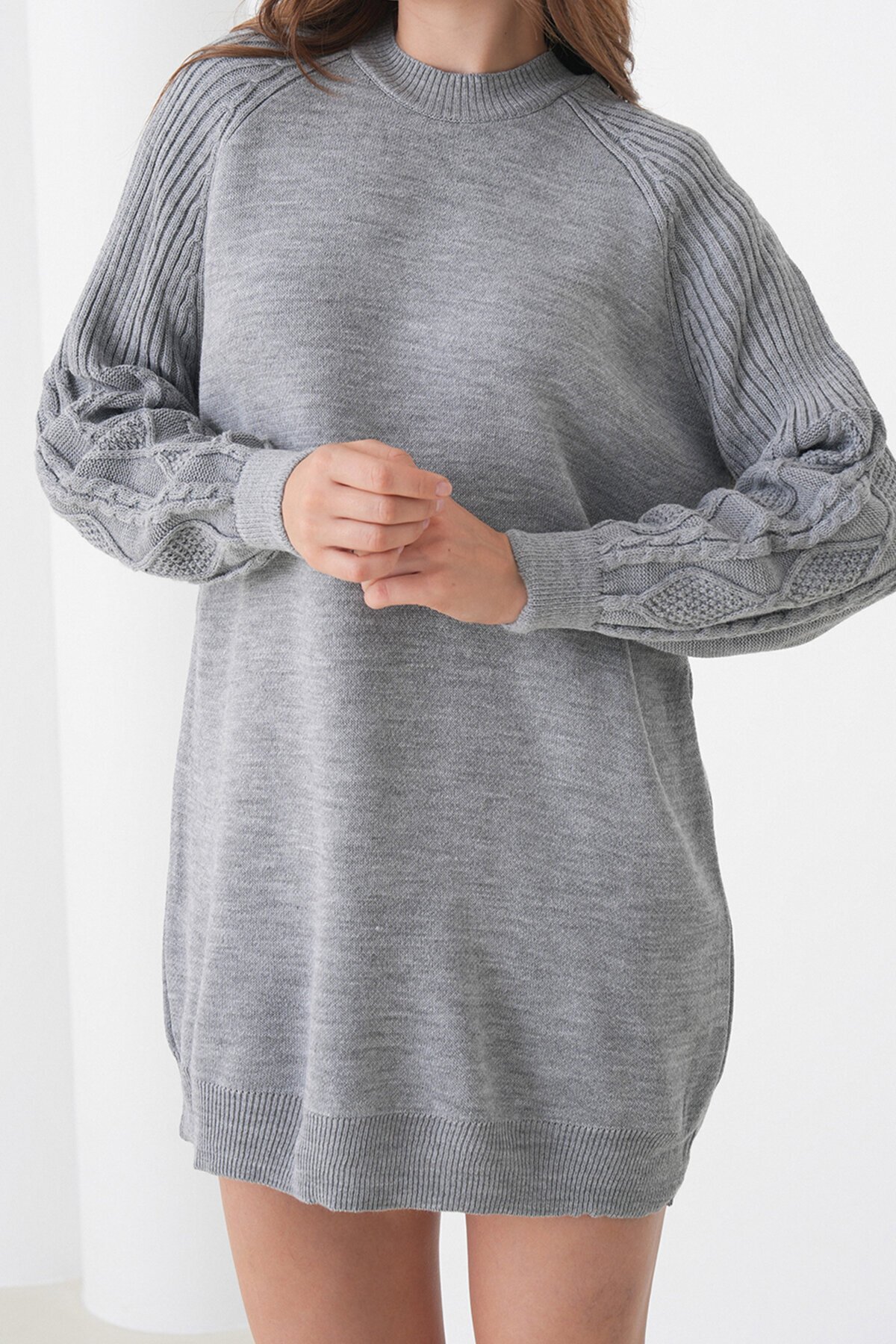 Örgü Detaylı Balon Kollu Triko Elbise