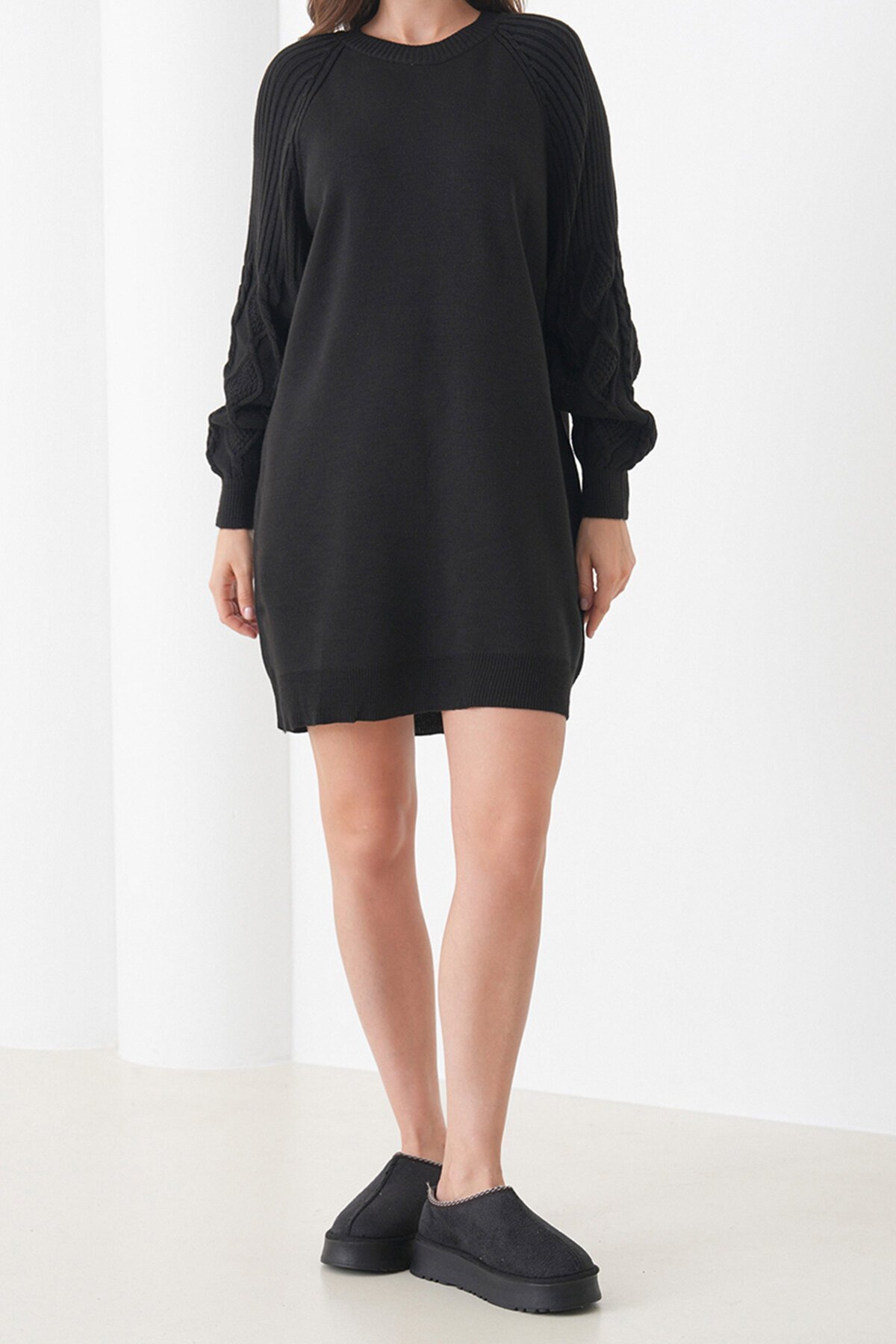 Örgü Detaylı Balon Kollu Triko Elbise