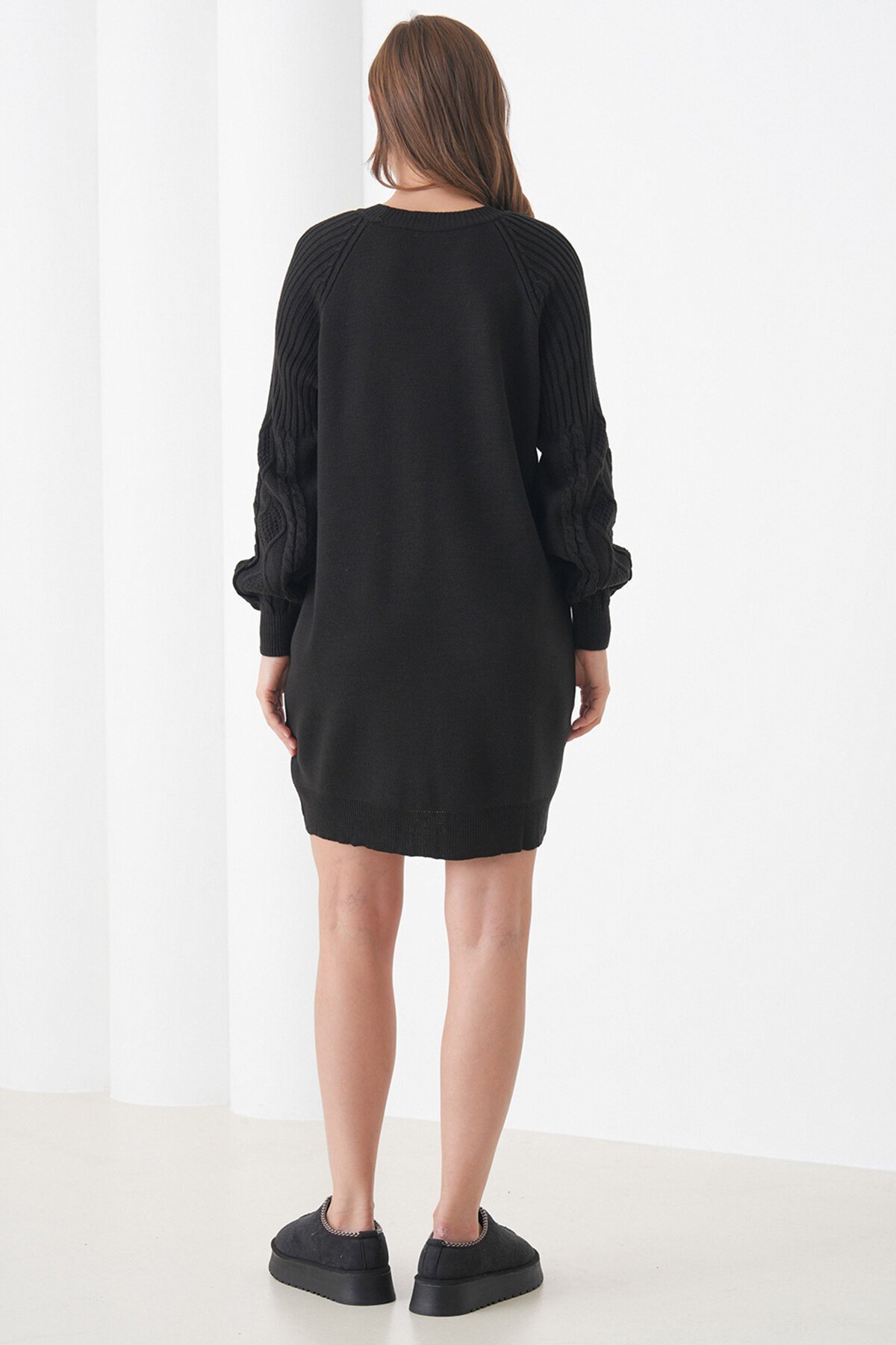 Örgü Detaylı Balon Kollu Triko Elbise