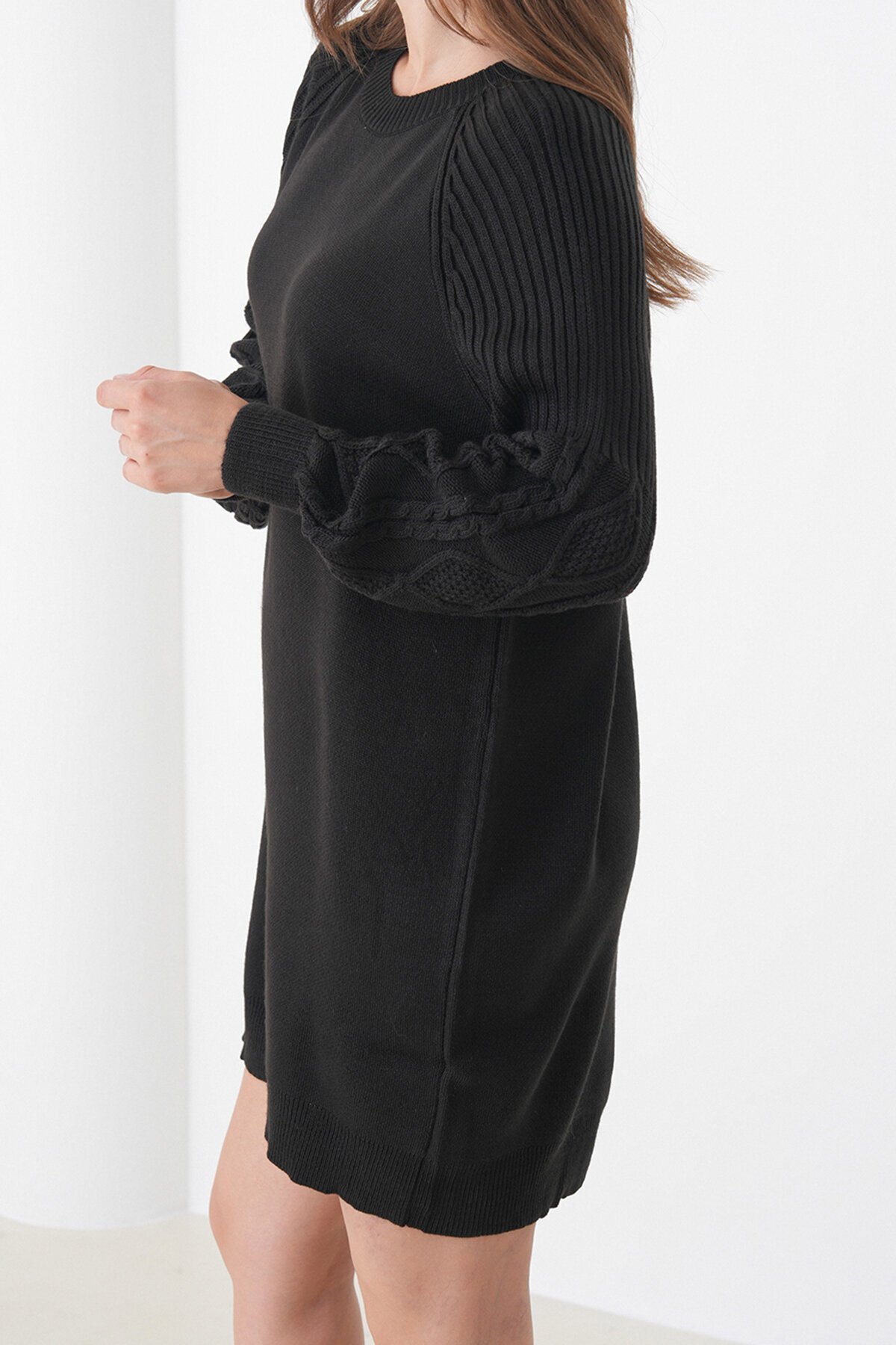 Örgü Detaylı Balon Kollu Triko Elbise