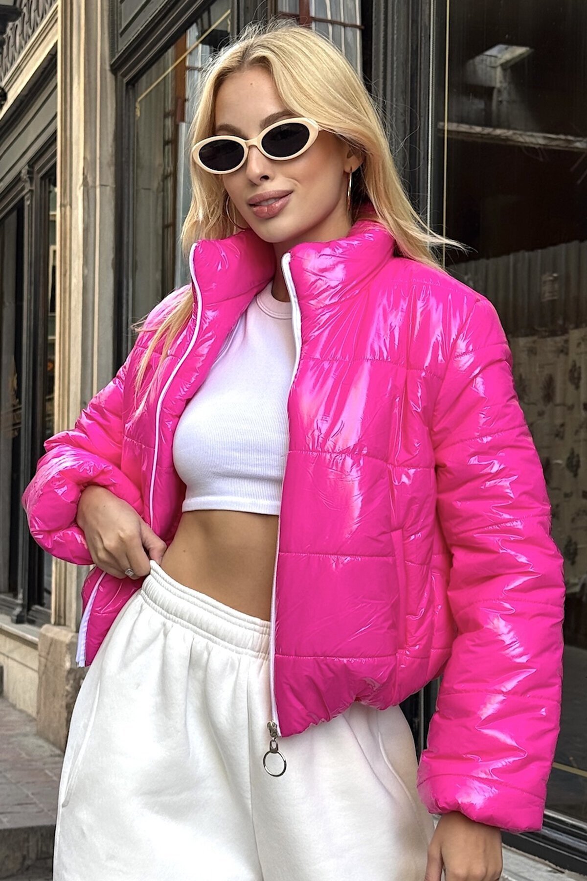 Pembe Parlak Kumaş Dik Yaka Fermuarlı Şişme Astarlı Mont