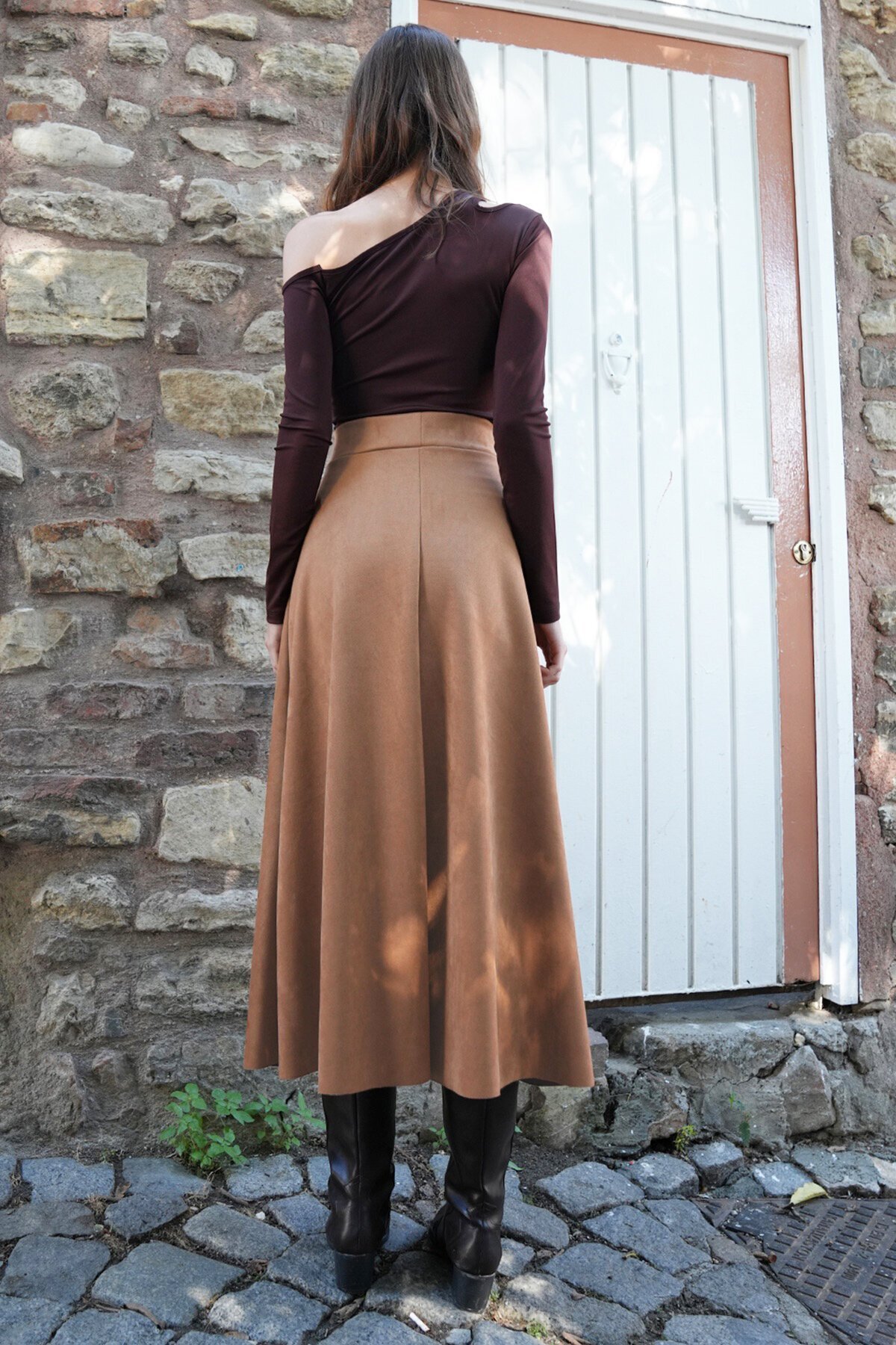 Süet Dokulu Beli Lastikli Geniş Kesim Midi Etek