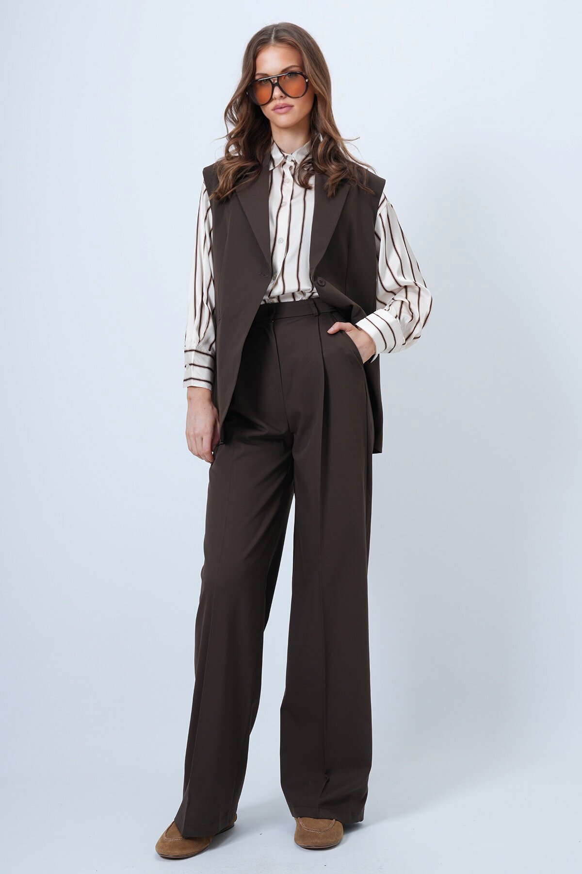 Tek Düğmeli Çift Cepli Astarlı Yelek Pantolon Takım