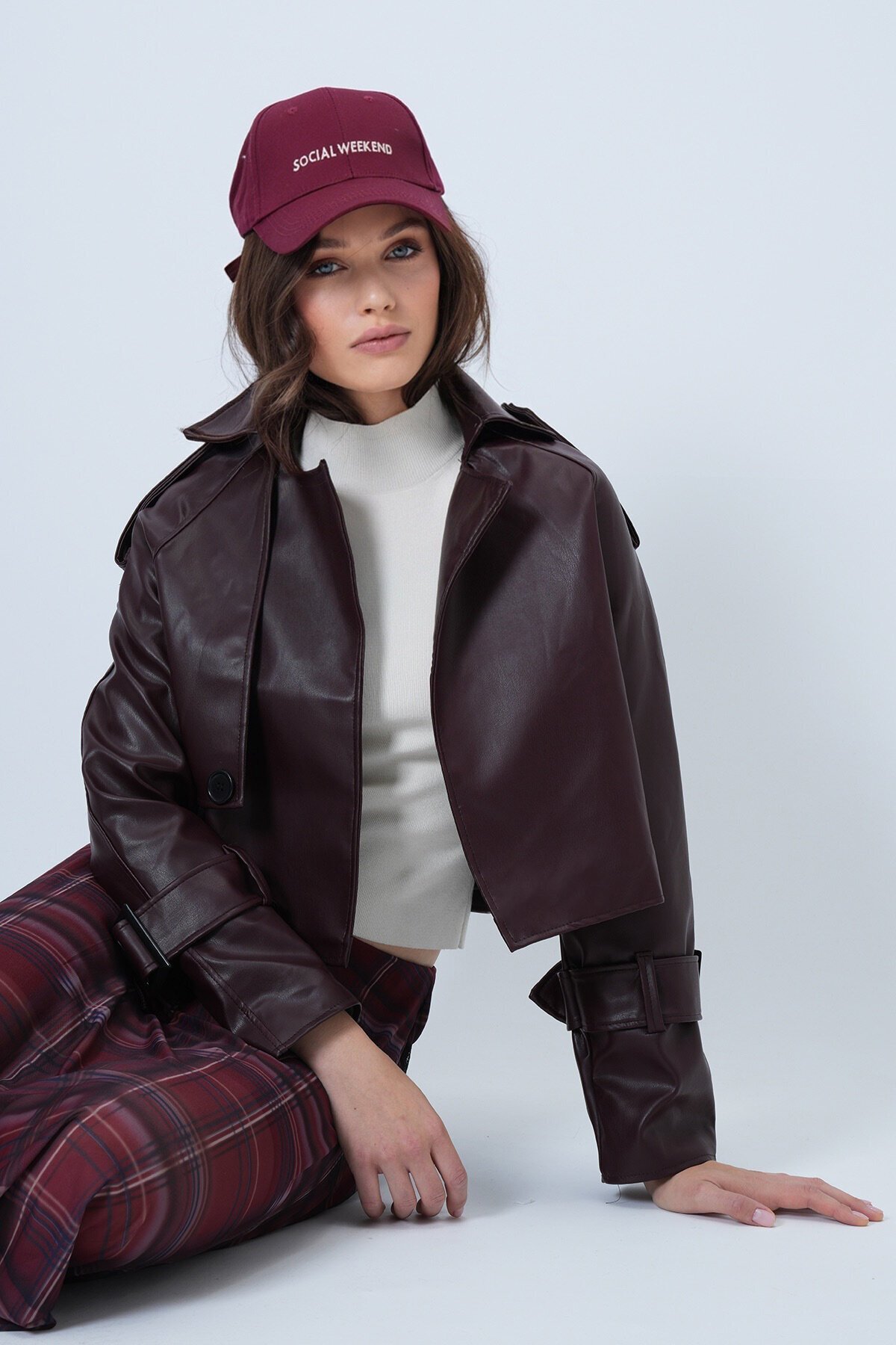 Toka Detaylı Oversize Suni Deri Ceket