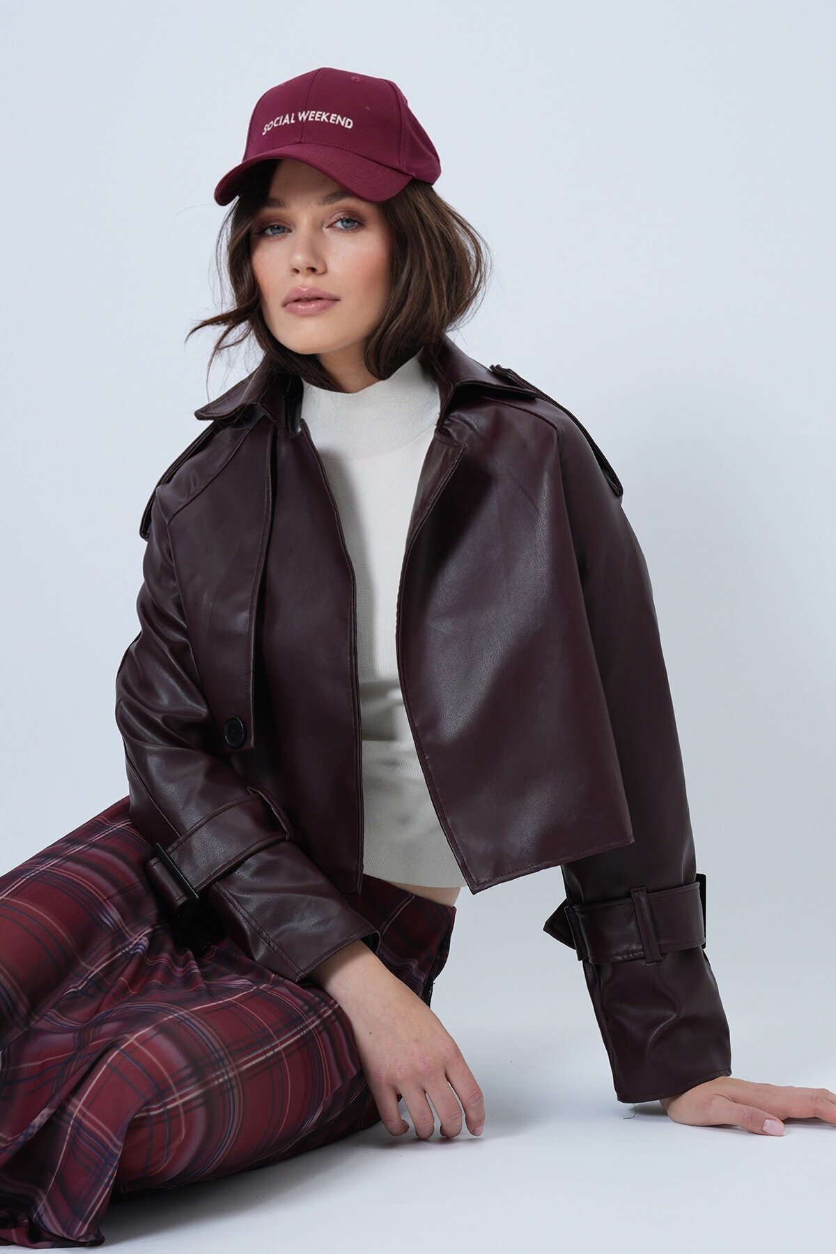 Toka Detaylı Oversize Suni Deri Ceket