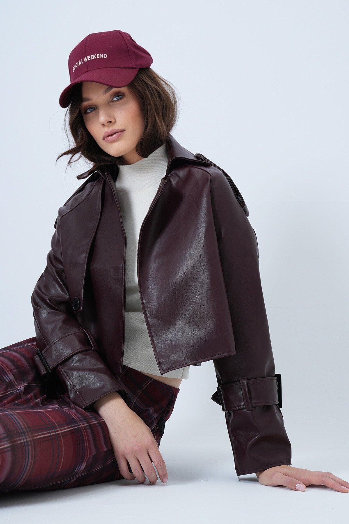 Toka Detaylı Oversize Suni Deri Ceket