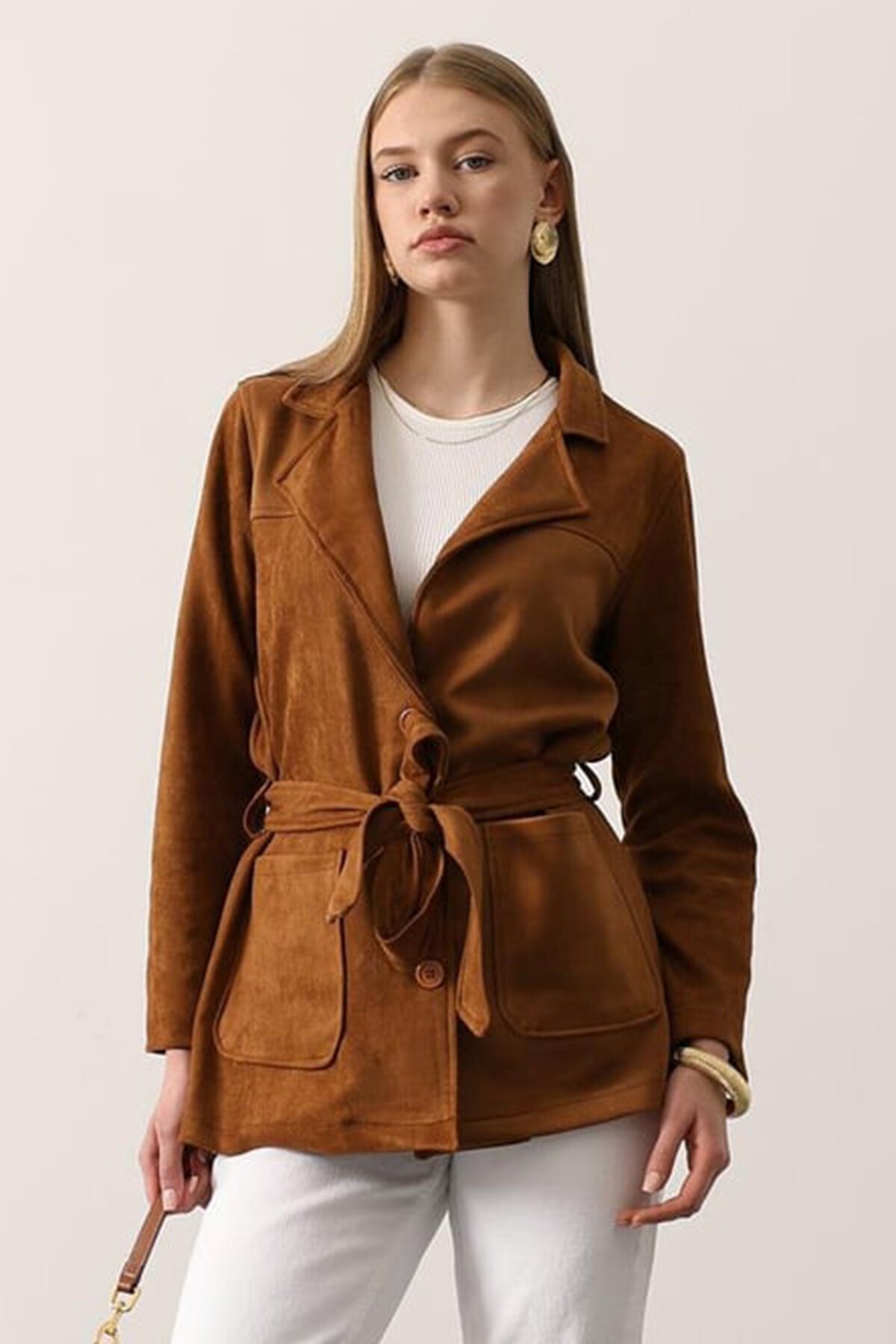 Torba Cepli Kuşaklı Kruvaze Yaka Kaban