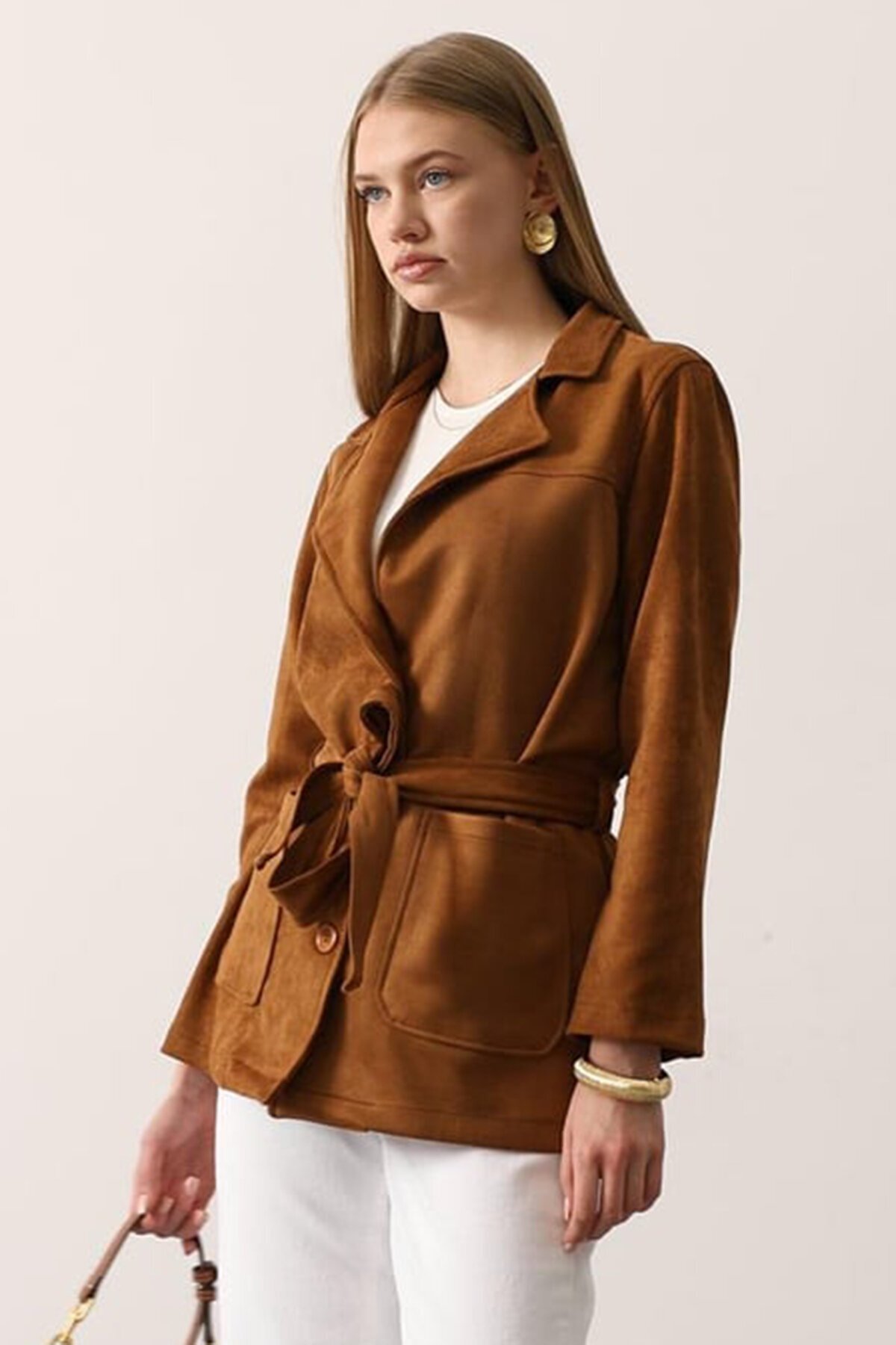 Torba Cepli Kuşaklı Kruvaze Yaka Kaban