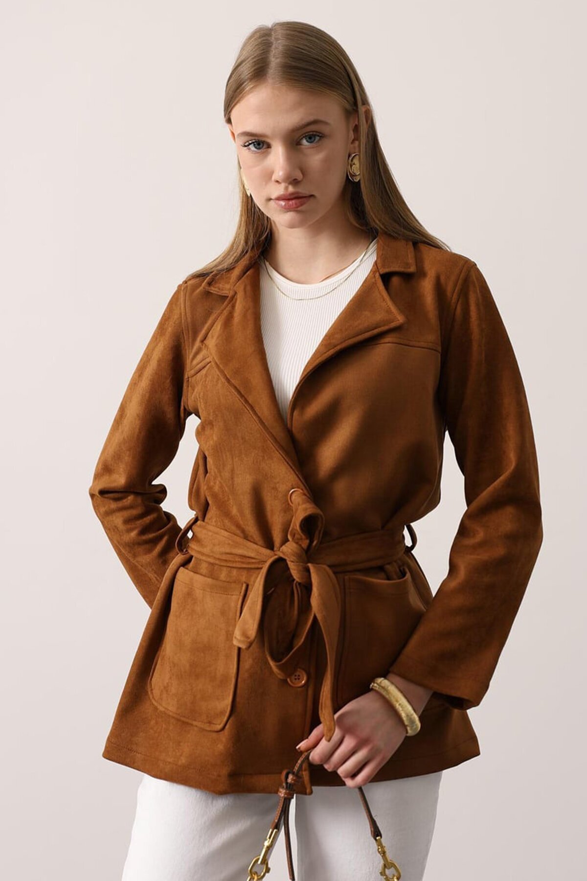 Torba Cepli Kuşaklı Kruvaze Yaka Kaban