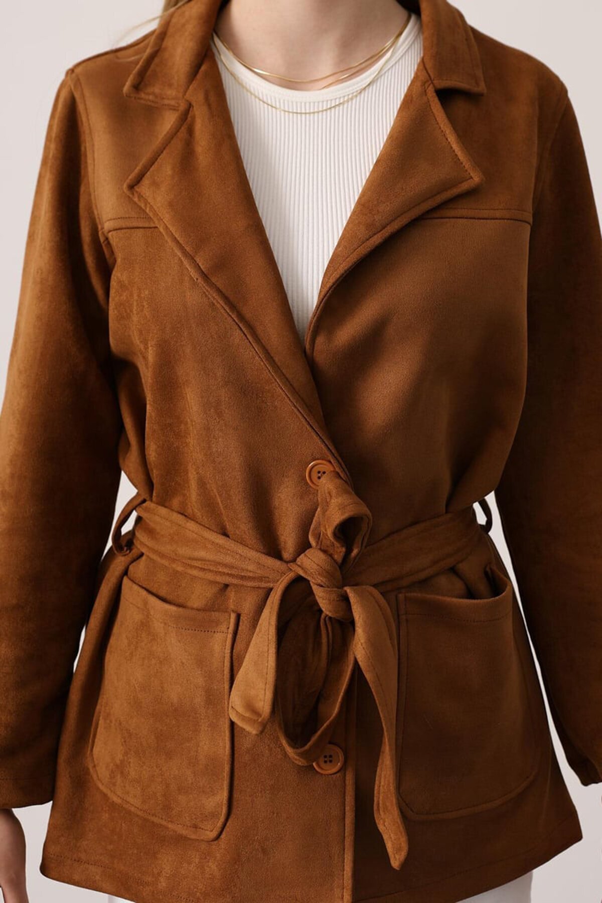 Torba Cepli Kuşaklı Kruvaze Yaka Kaban