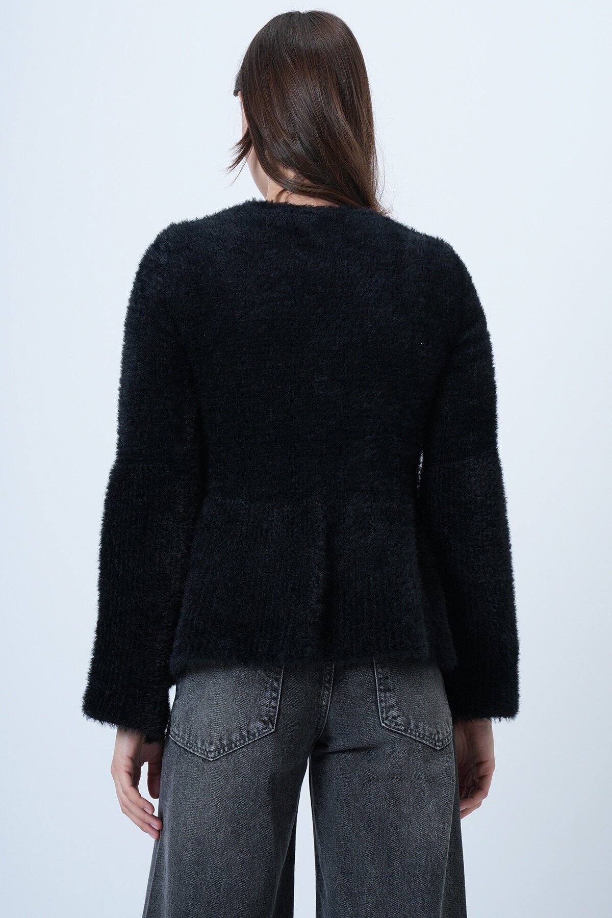 Uzun Kollu Fırfırlı Triko Yumoş  Kazak