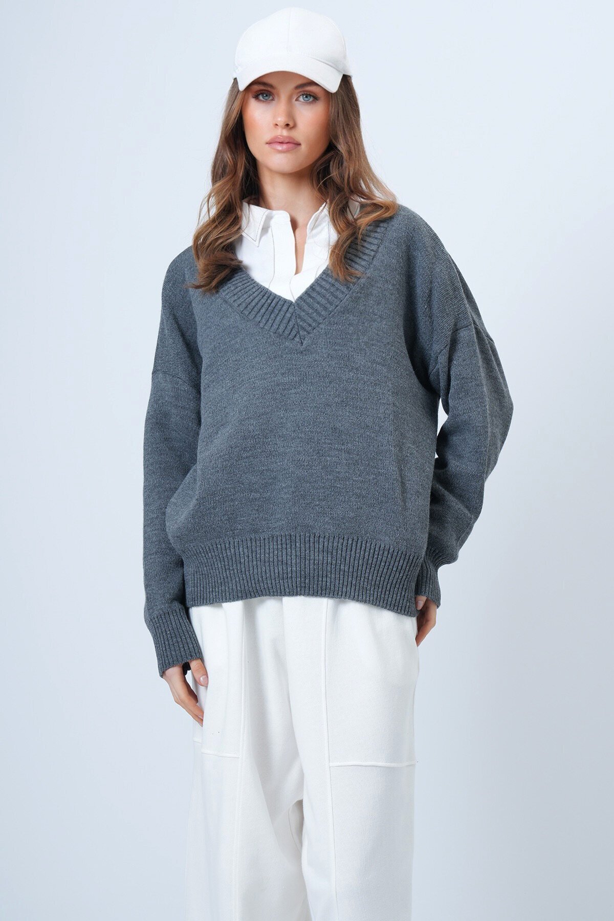 V Yaka Geniş Ribanalı Örgü Uzun Kollu Triko Kazak