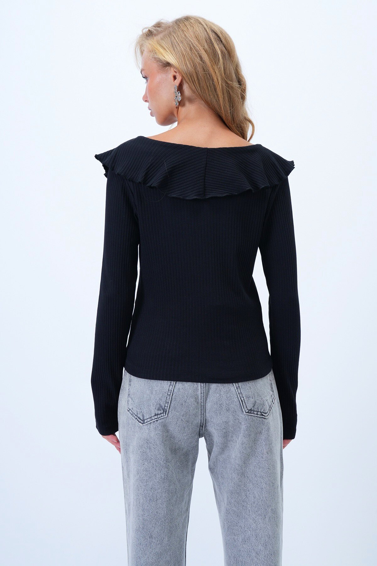 V Yaka Volanlı Yumuşak Dokulu Bluz