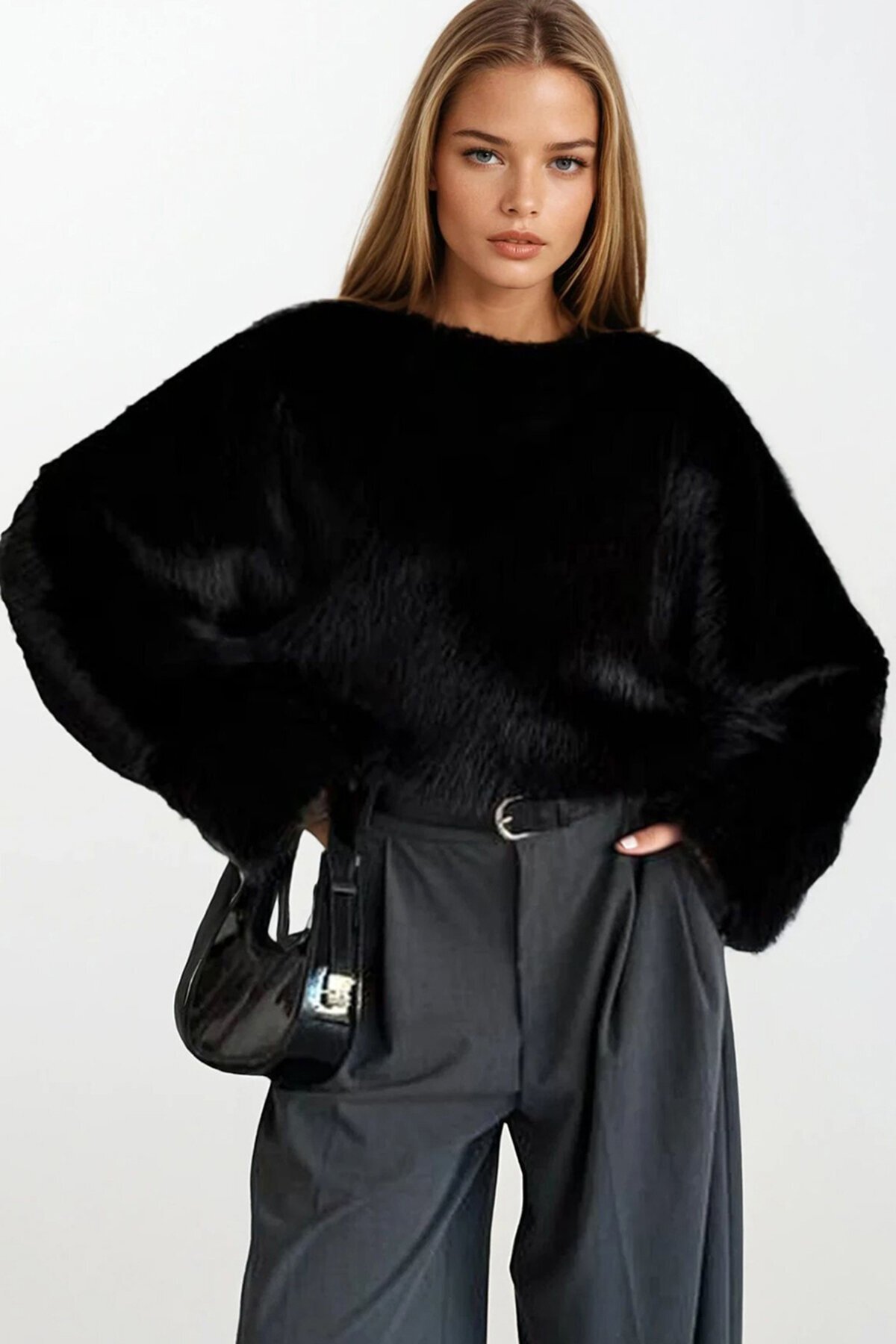 Yumuşak Dokulu Uzun Kollu Oversize Kürk Sweatshirt