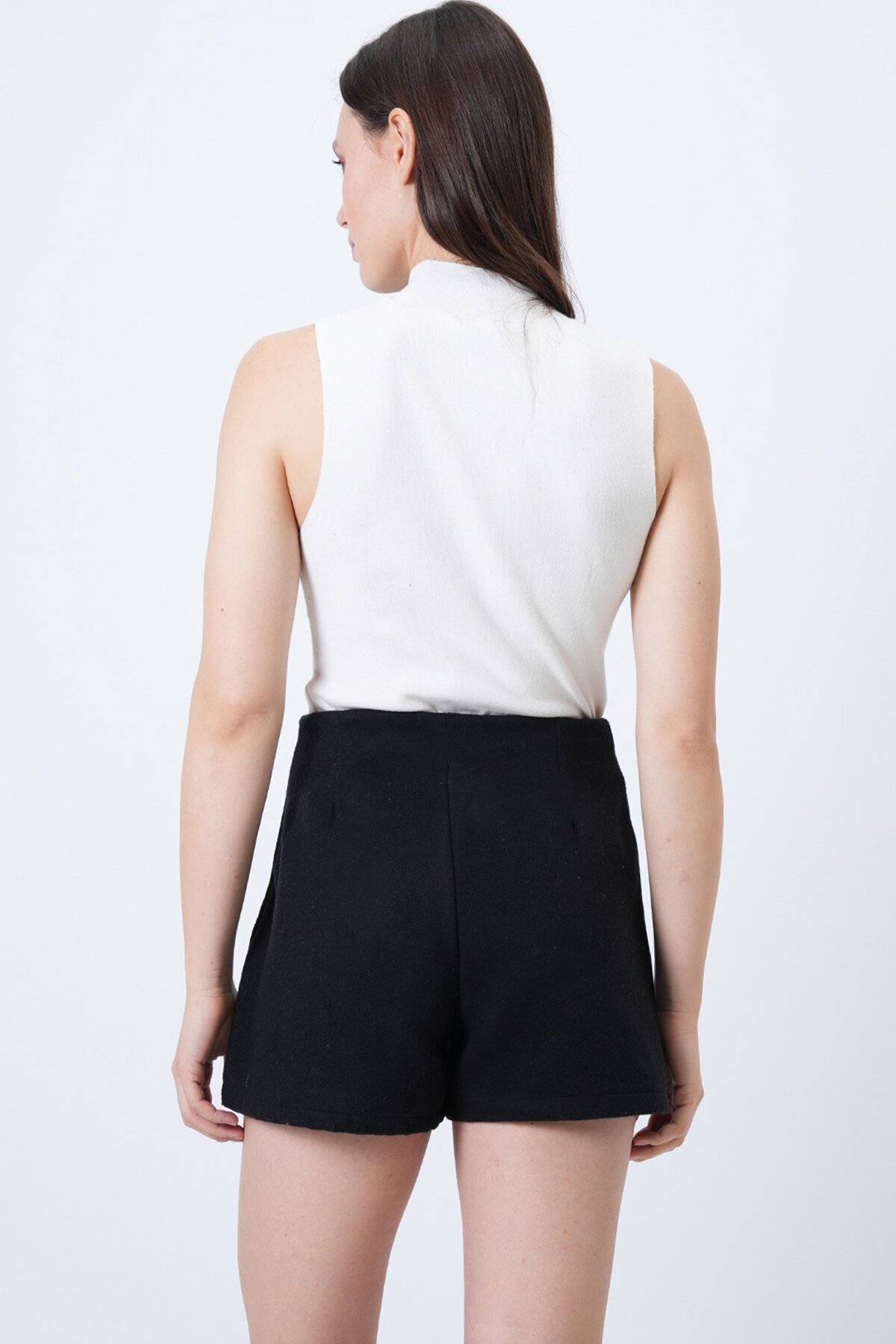 Anvelop Kesim Fermuar Kapamalı Mini Şort Etek