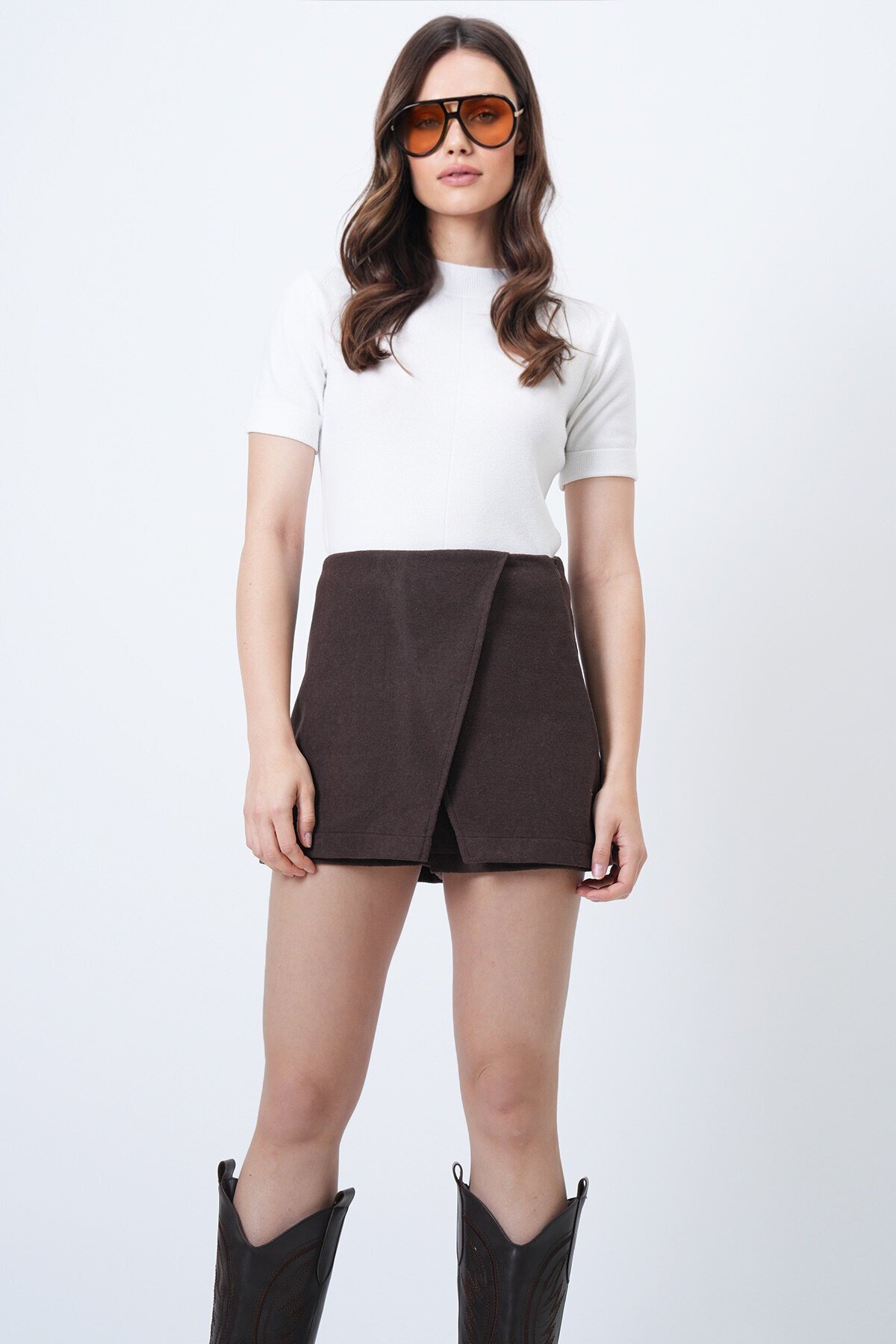 Anvelop Kesim Fermuar Kapamalı Mini Şort Etek