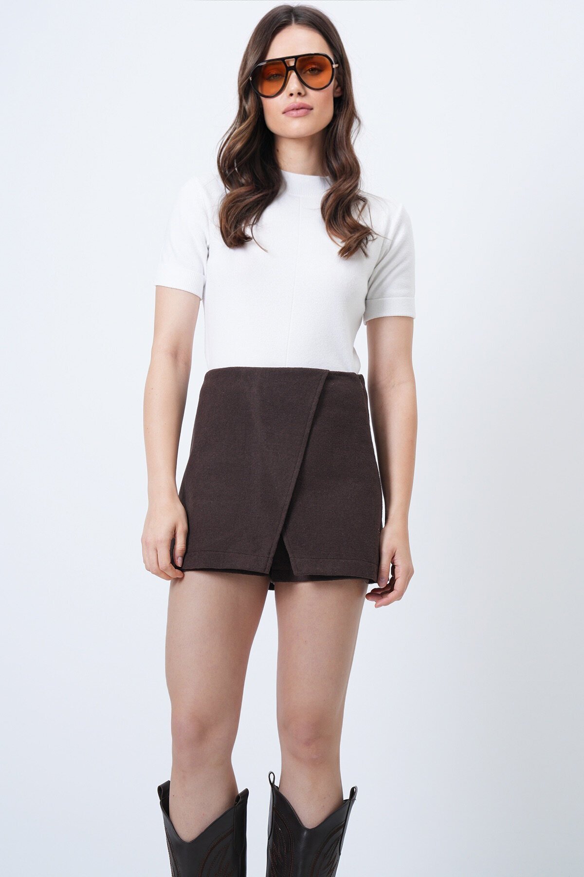 Anvelop Kesim Fermuar Kapamalı Mini Şort Etek