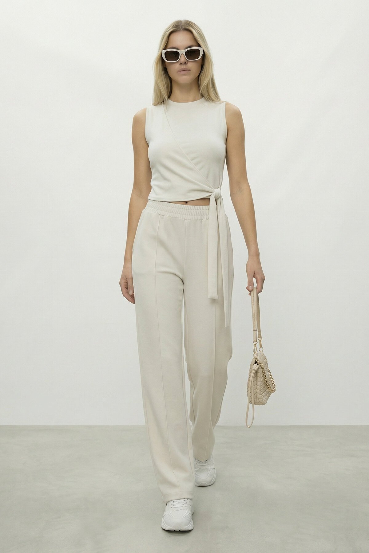 Bağlamalı Kolsuz Bluz Ve Pantolon Takım