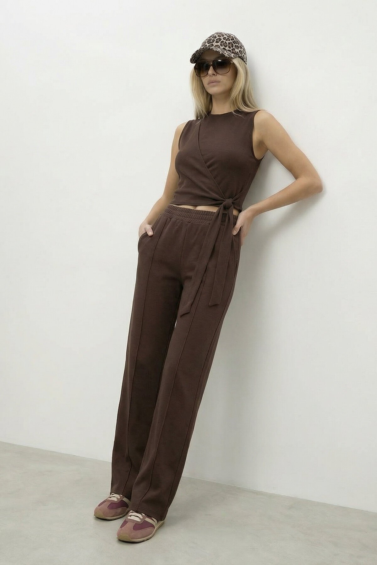 Bağlamalı Kolsuz Bluz Ve Pantolon Takım