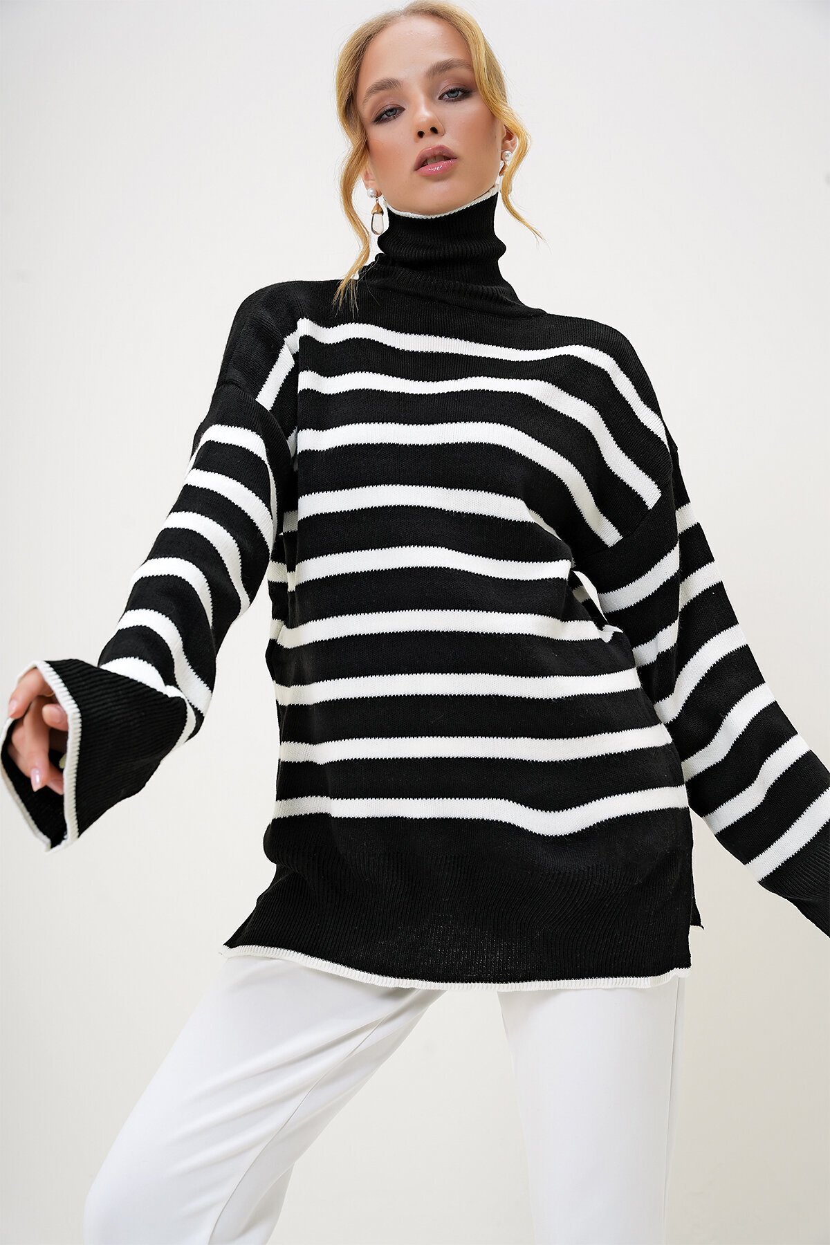 Balıkçı Yaka Çizgili Oversize Triko Kazak