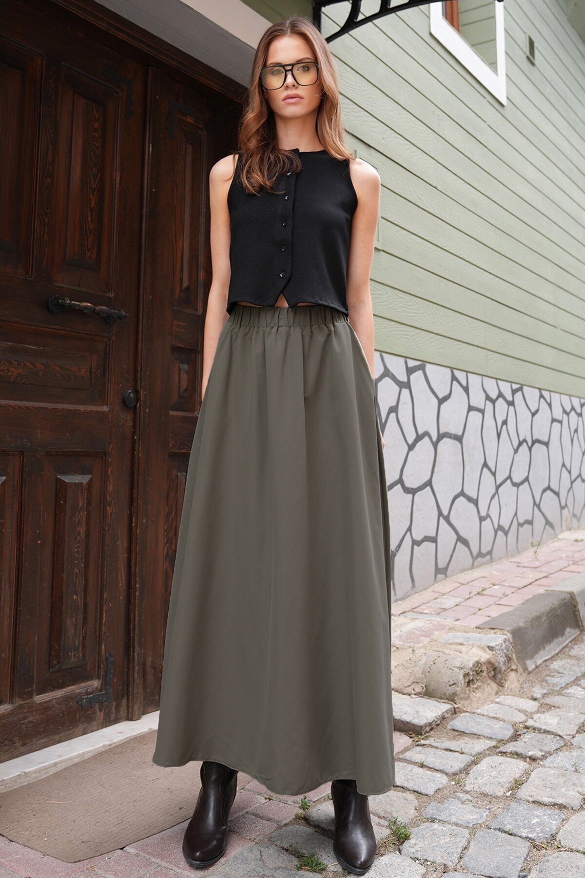 Beli Lastikli Kemer Detaylı Çift Cepli Midi Boy Etek