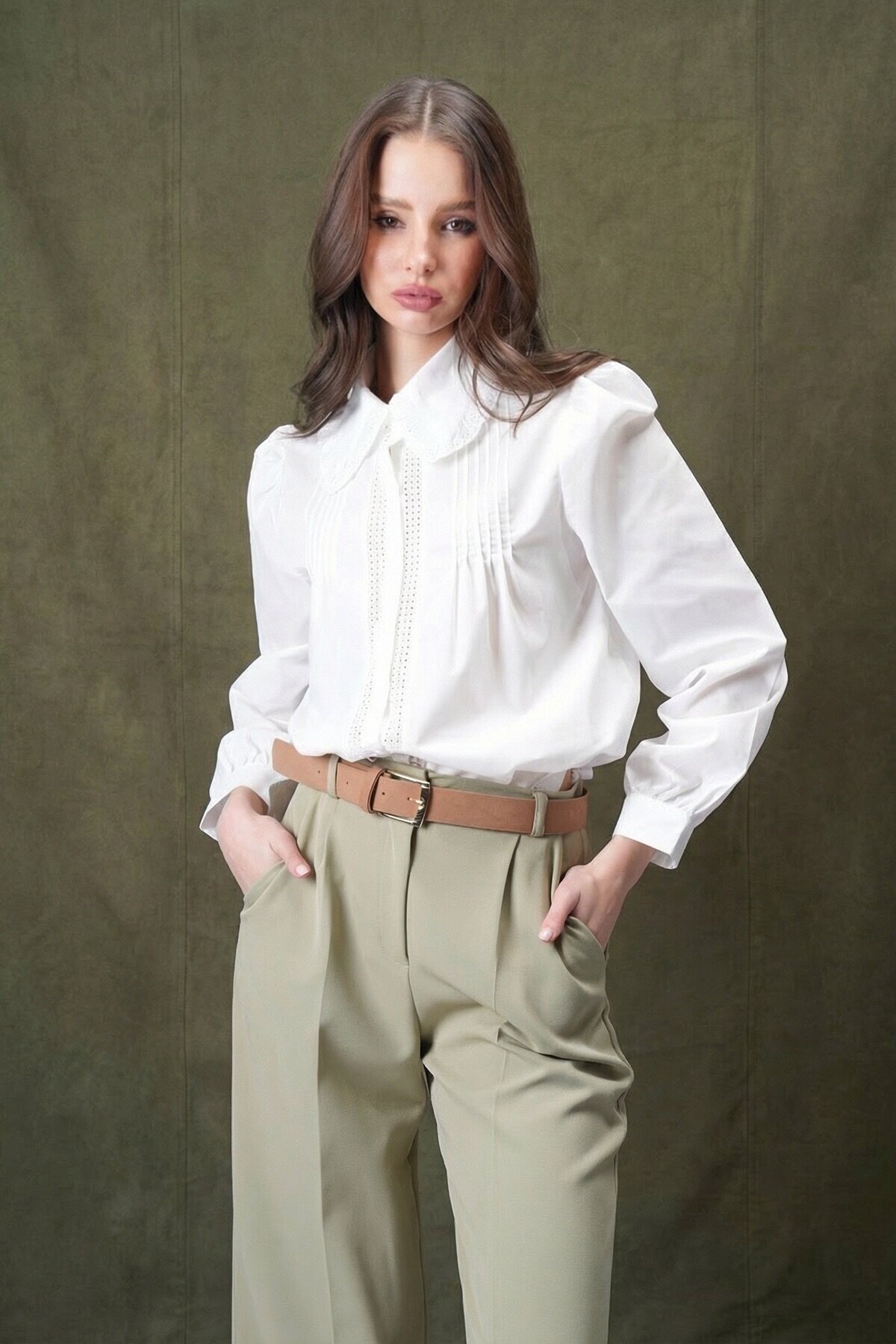 Beyaz Yakası Fisto Nervürlü Pamuklu Dokuma Gömlek Esq7628