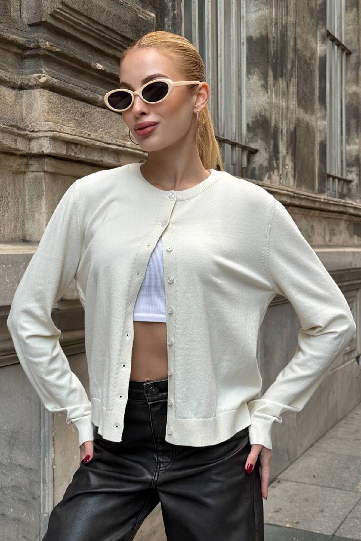 Bisiklet Yaka Düğmeli Triko Hırka