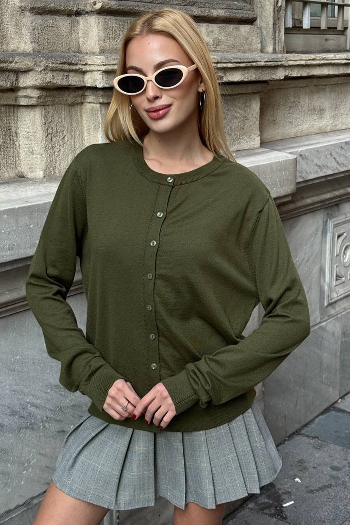 Bisiklet Yaka Düğmeli Triko Hırka