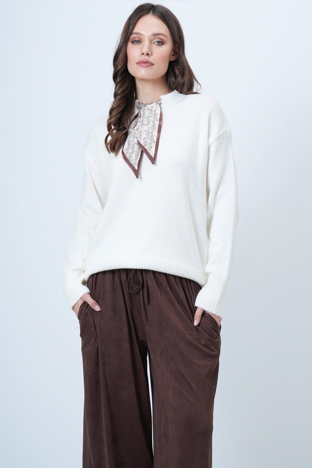 Bisiklet Yaka Fularlı Triko Kazak