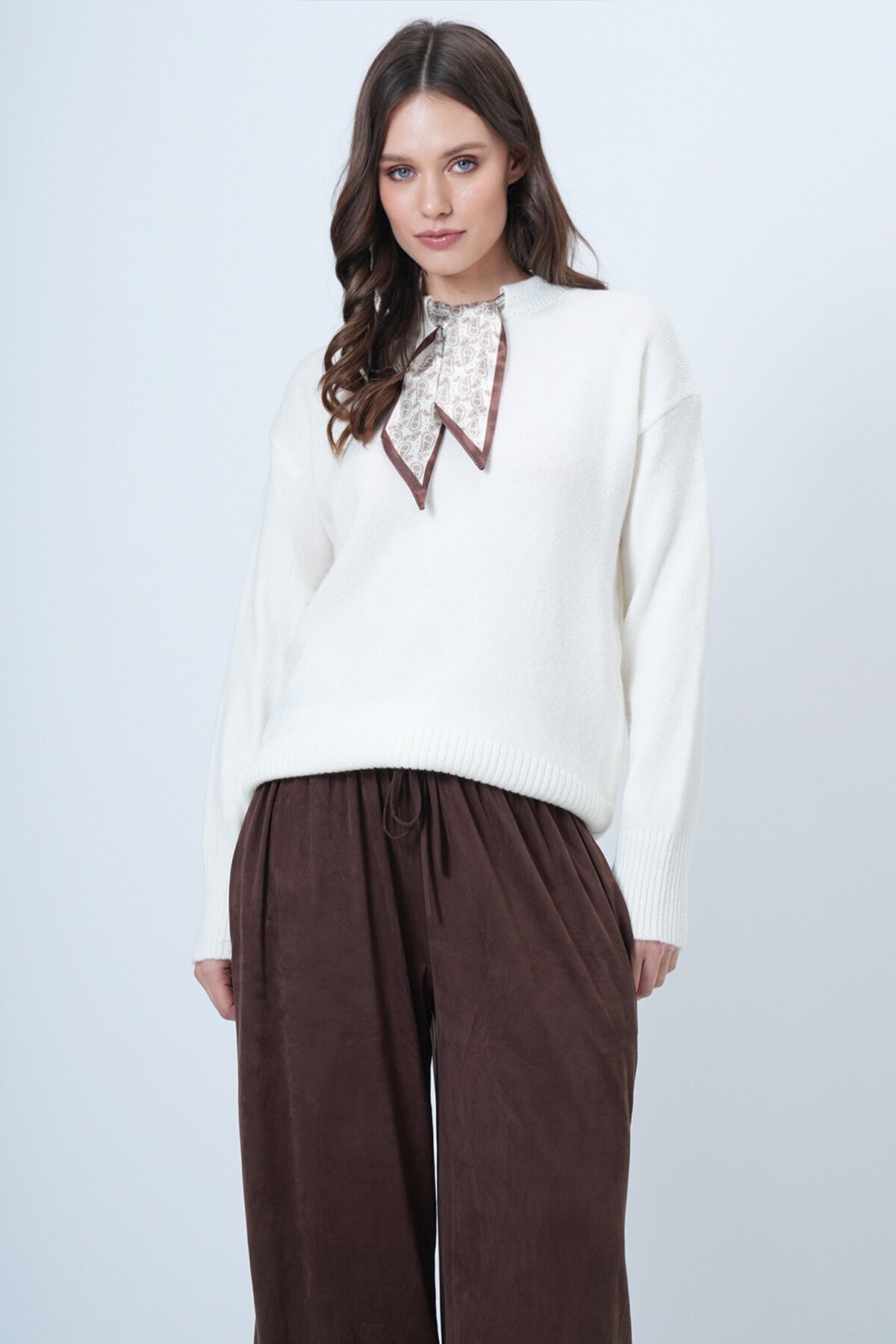 Bisiklet Yaka Fularlı Triko Kazak