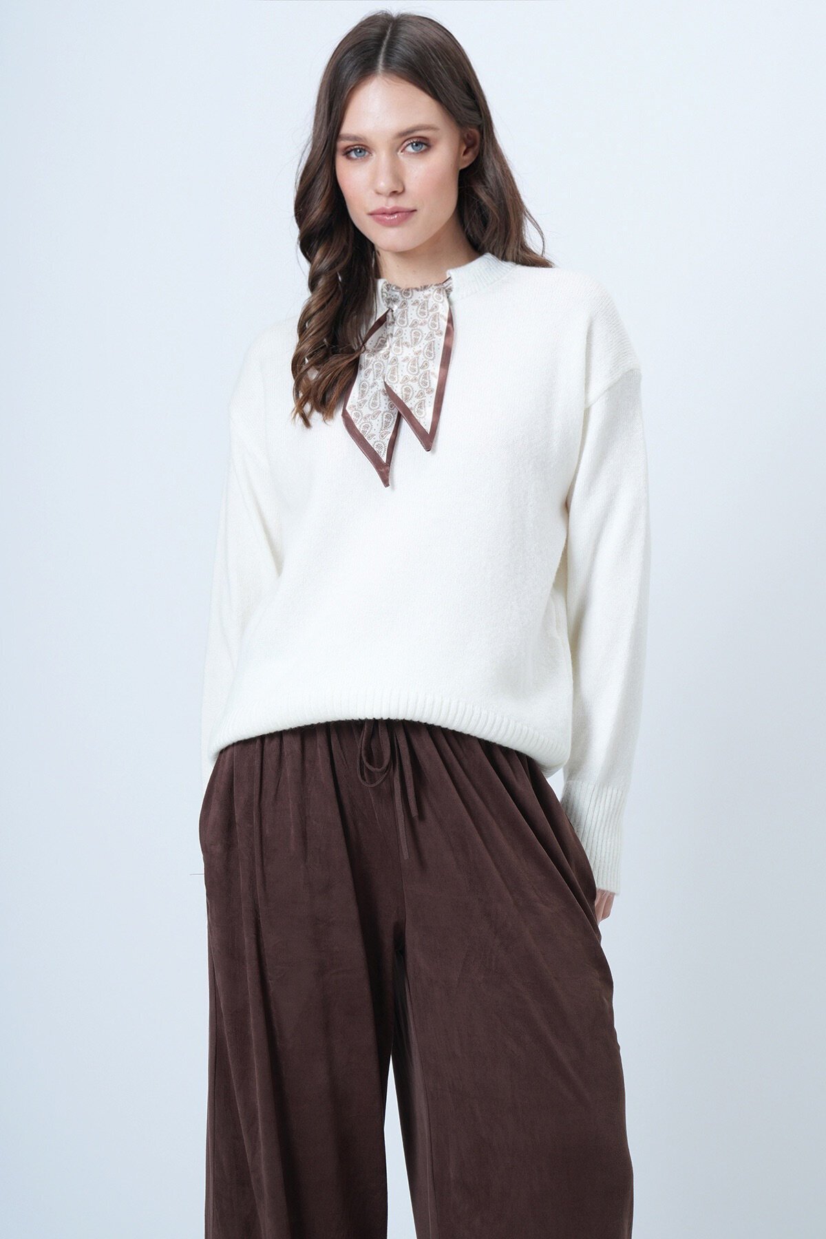 Bisiklet Yaka Fularlı Triko Kazak