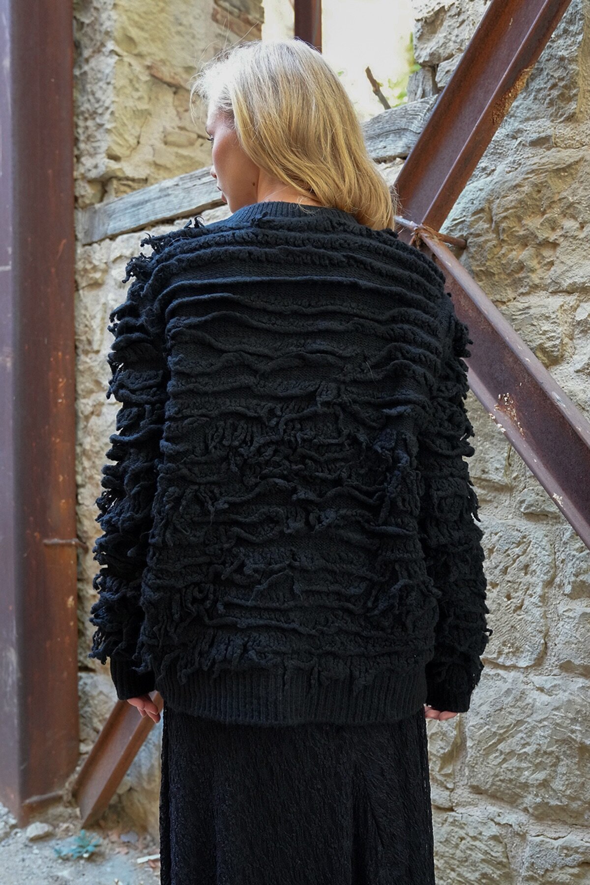 Bisiklet Yaka Kalp Düğmeli Püsküllü Hırka