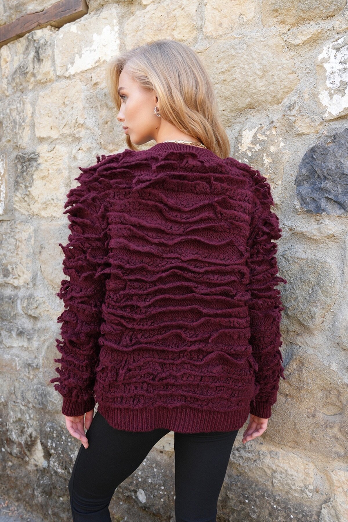 Bisiklet Yaka Kalp Düğmeli Püsküllü Hırka