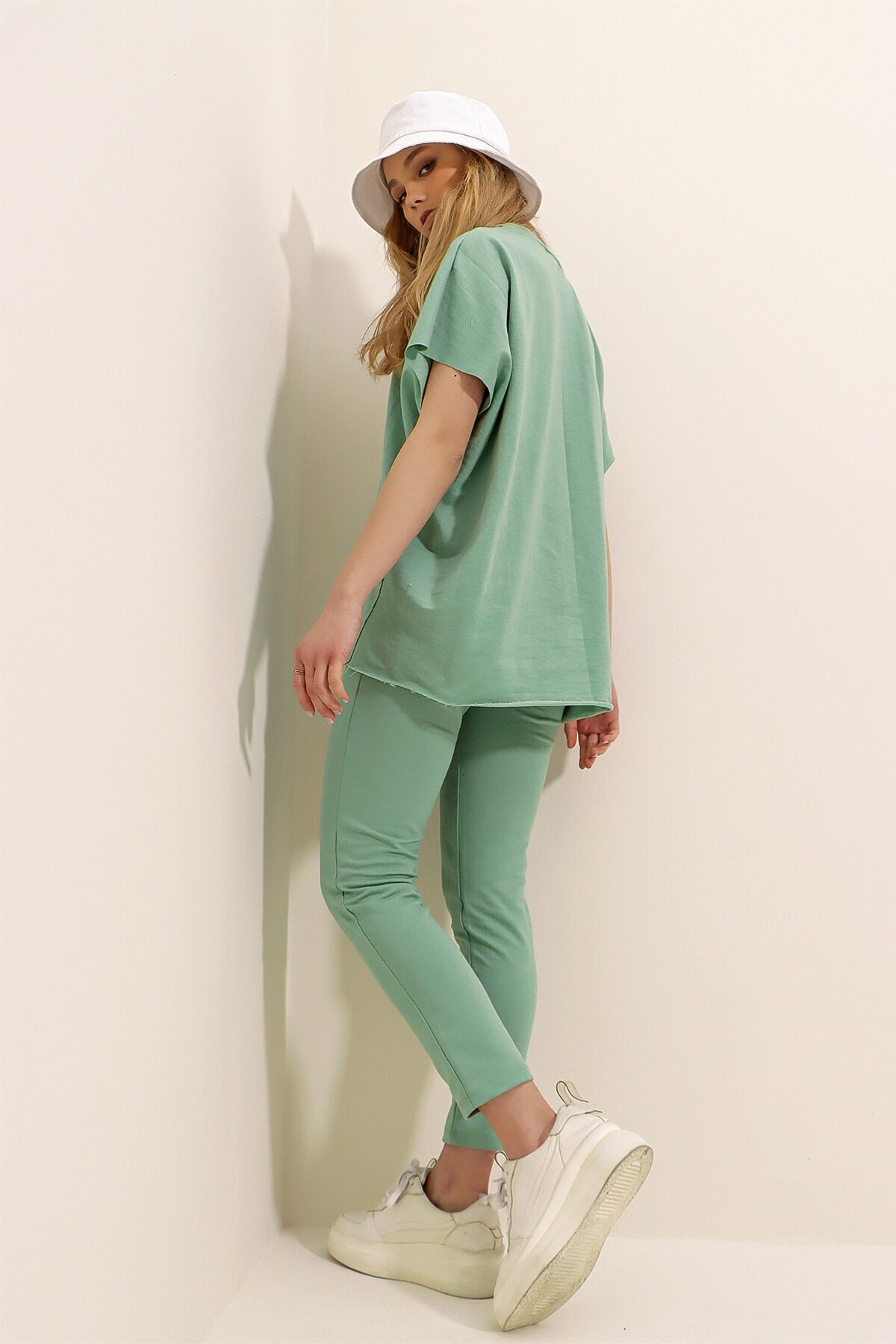 Bisiklet Yaka Rahat Kalıp Eşofman Takımı