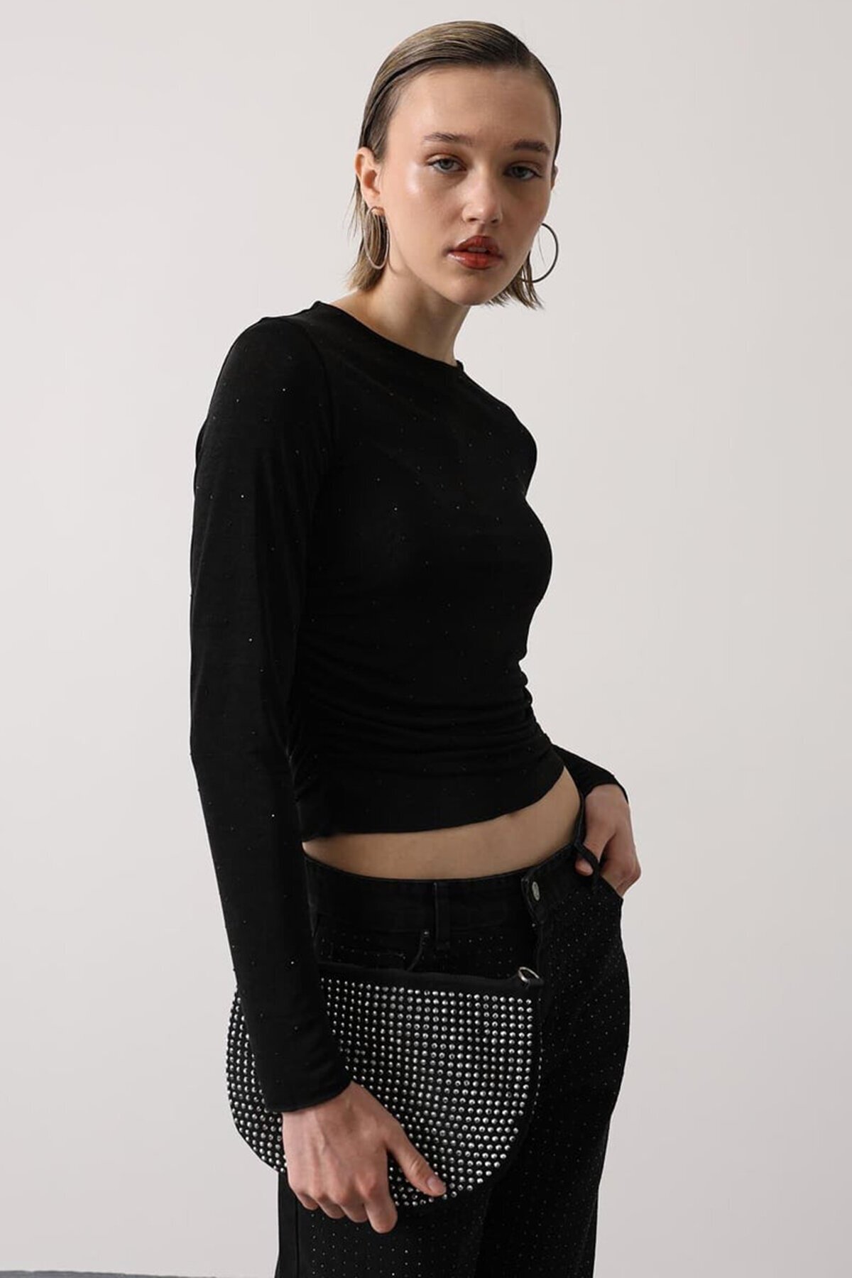 Bisiklet Yaka Taş İşlemeli Büzgülü Bluz