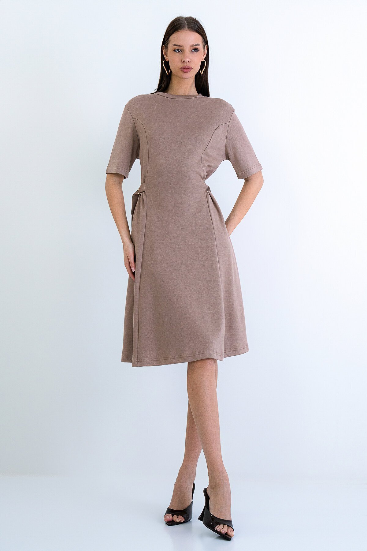 Bisiklet Yaka Tokalı Elbise