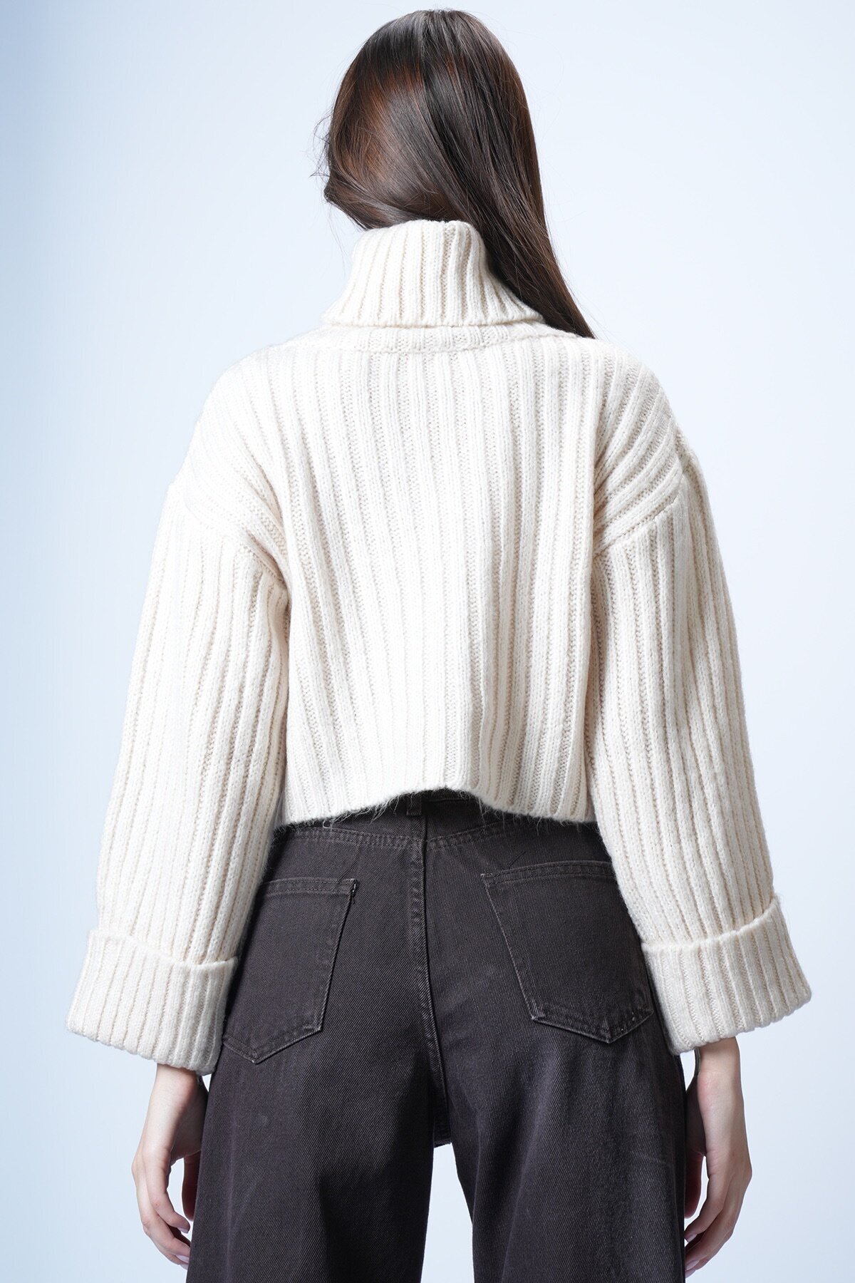 Krem Boğazlı Kısa Triko Kazak