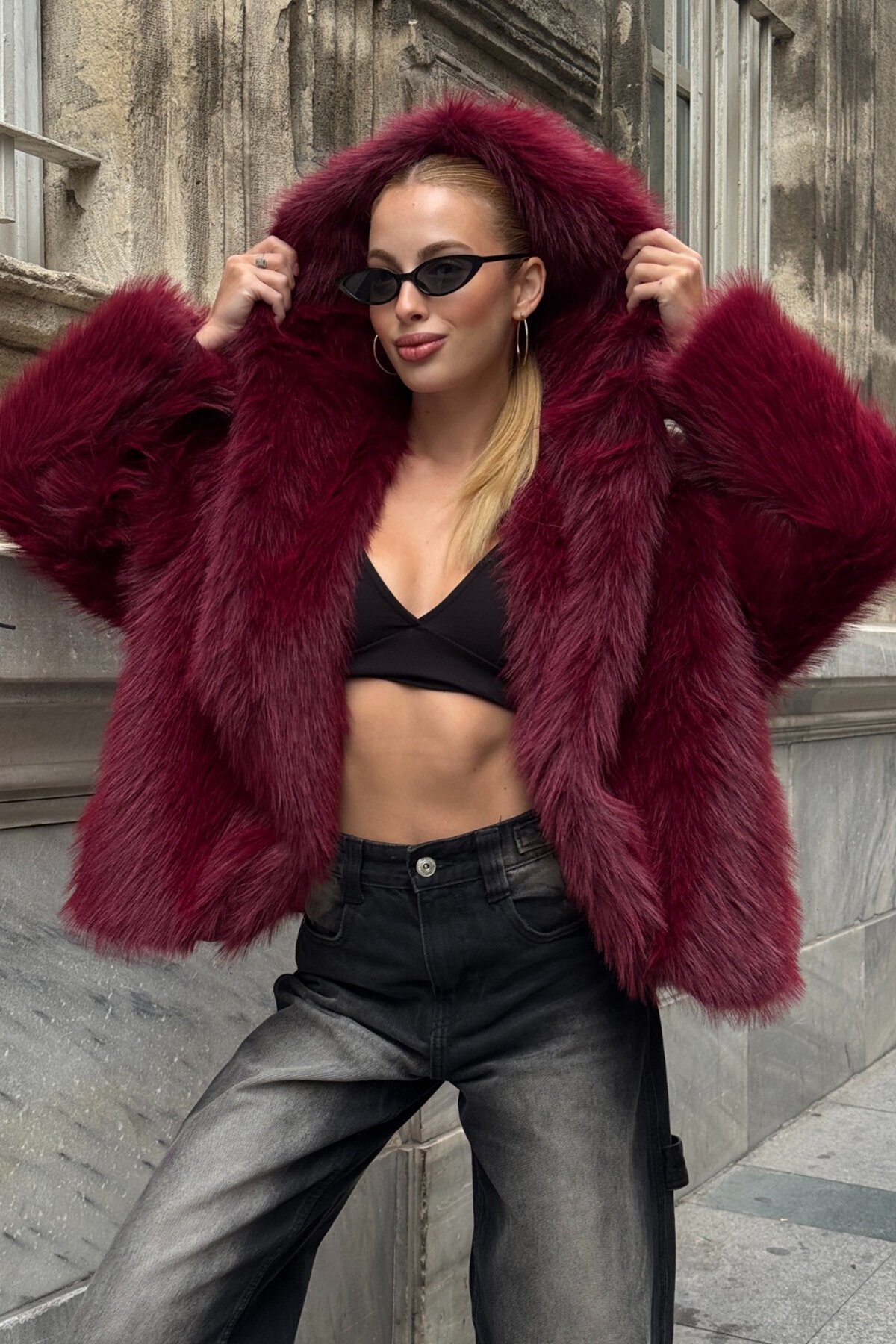 Çift Cepli Astarlı Kapüşonlu Kürk Ceket