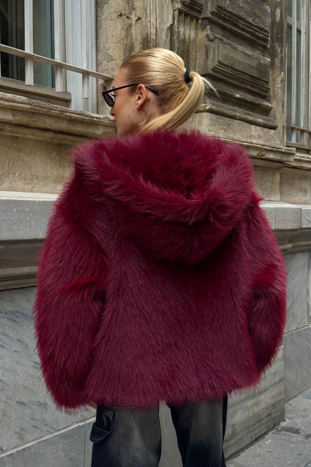 Çift Cepli Astarlı Kapüşonlu Kürk Ceket