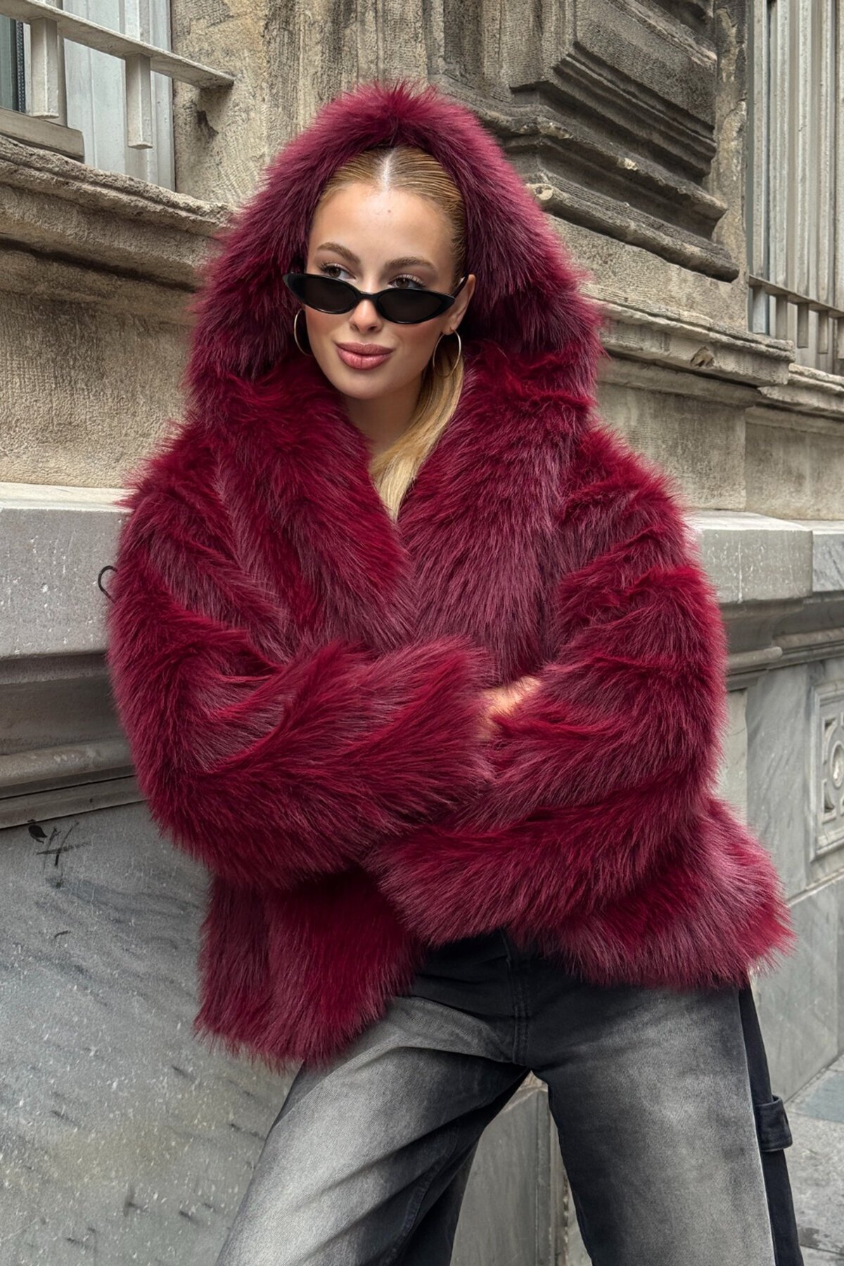 Çift Cepli Astarlı Kapüşonlu Kürk Ceket