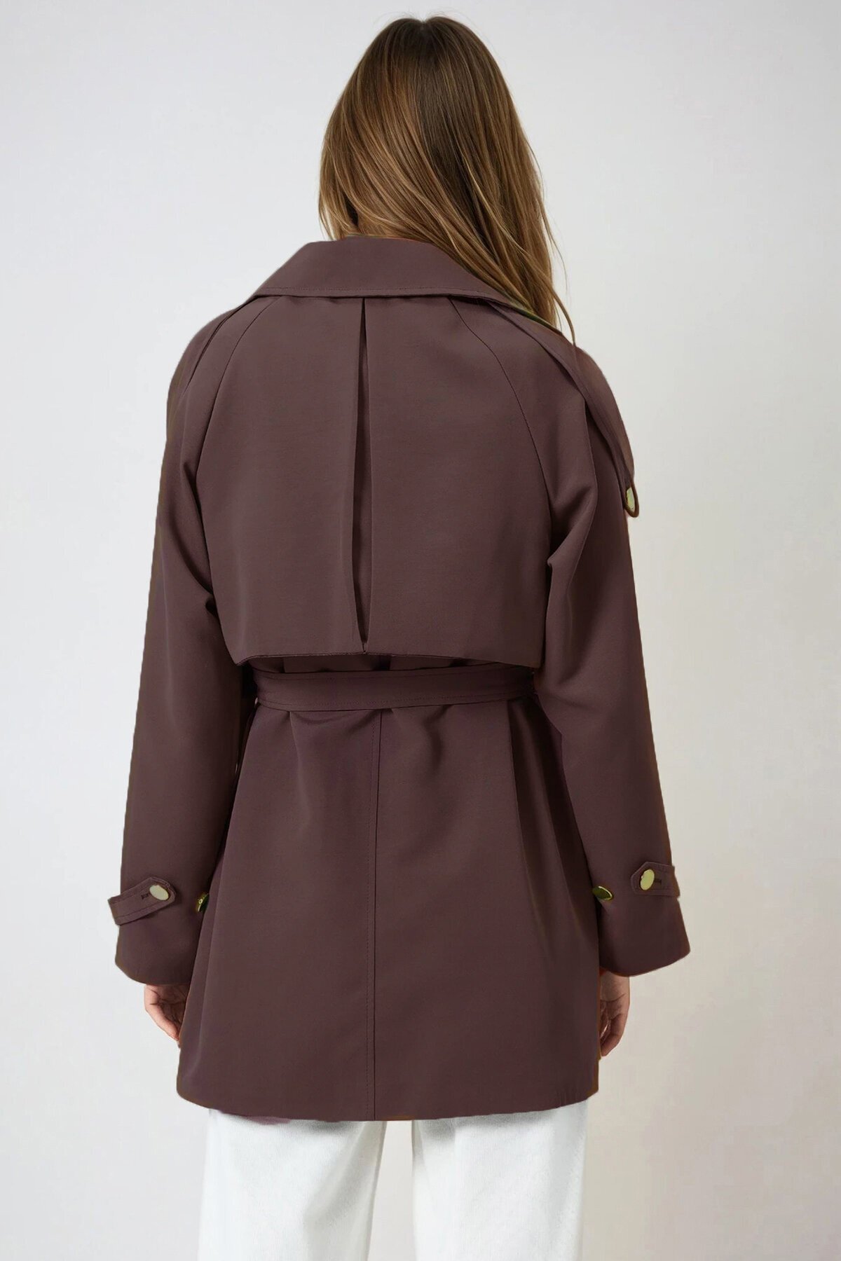 Çift Cepli  Astarlı Kemerli Omuzu Ve Beli Apoletli Trençkot