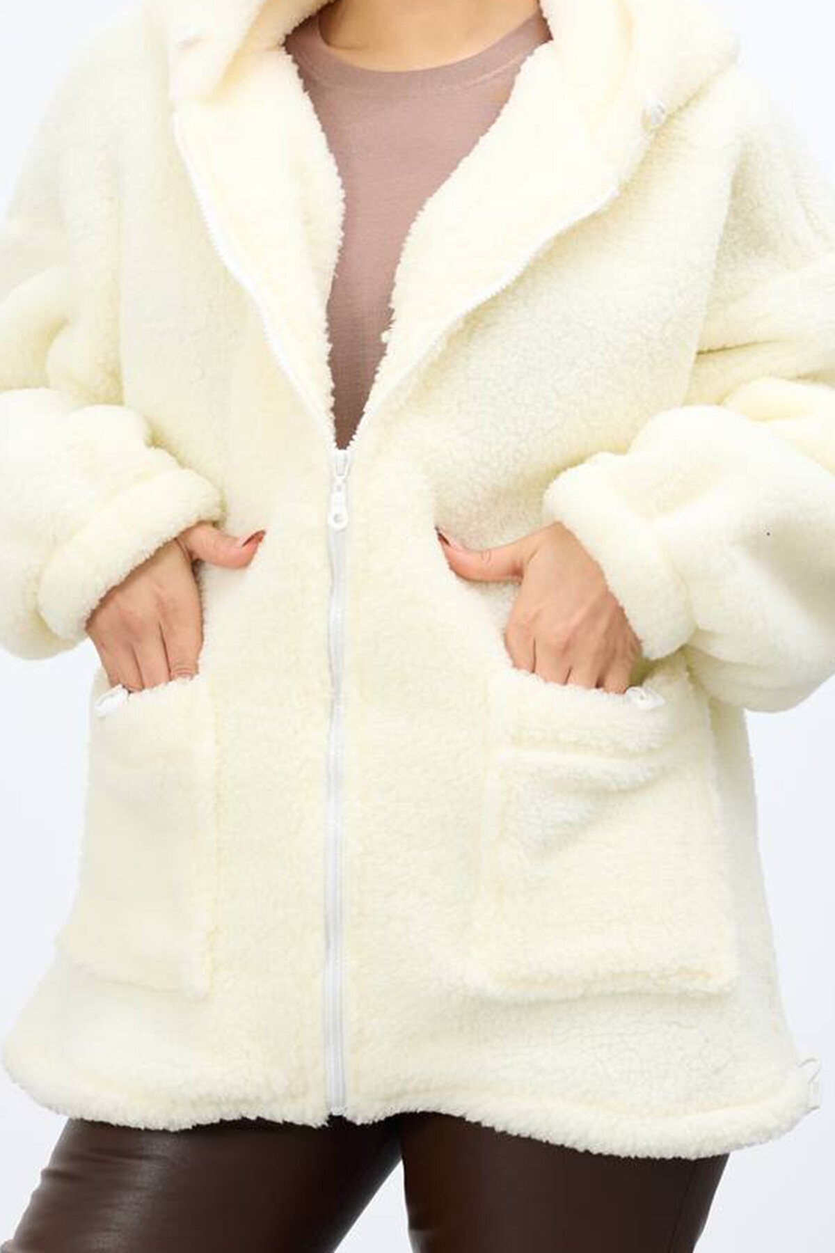 Çift Cepli Fermuar Kapamalı Kapüşonlu Peluş Ceket