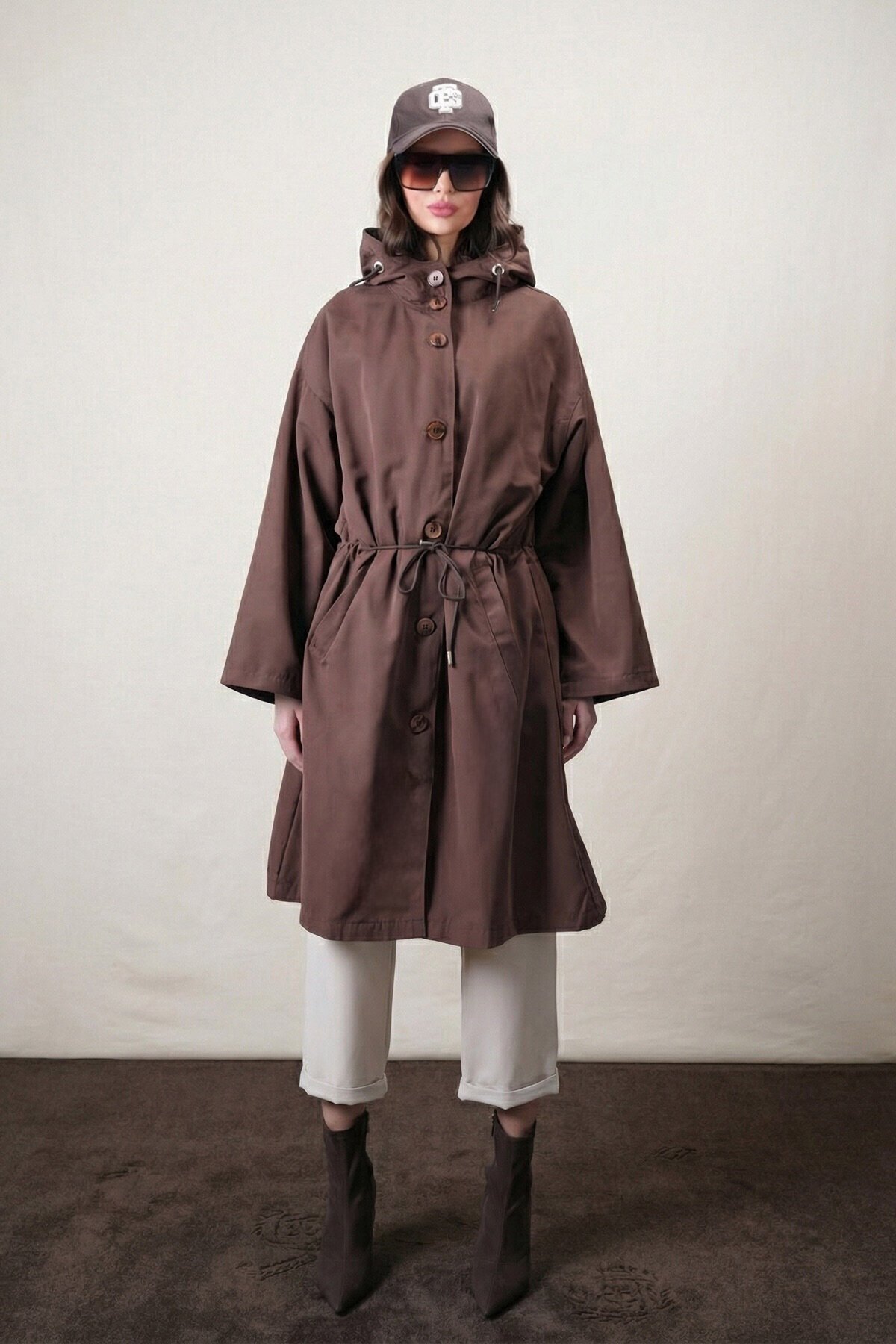 Çift Cepli Kapüşonlu Beli Bağlamalı Düğme Kapamalı Astarlı Trençkot